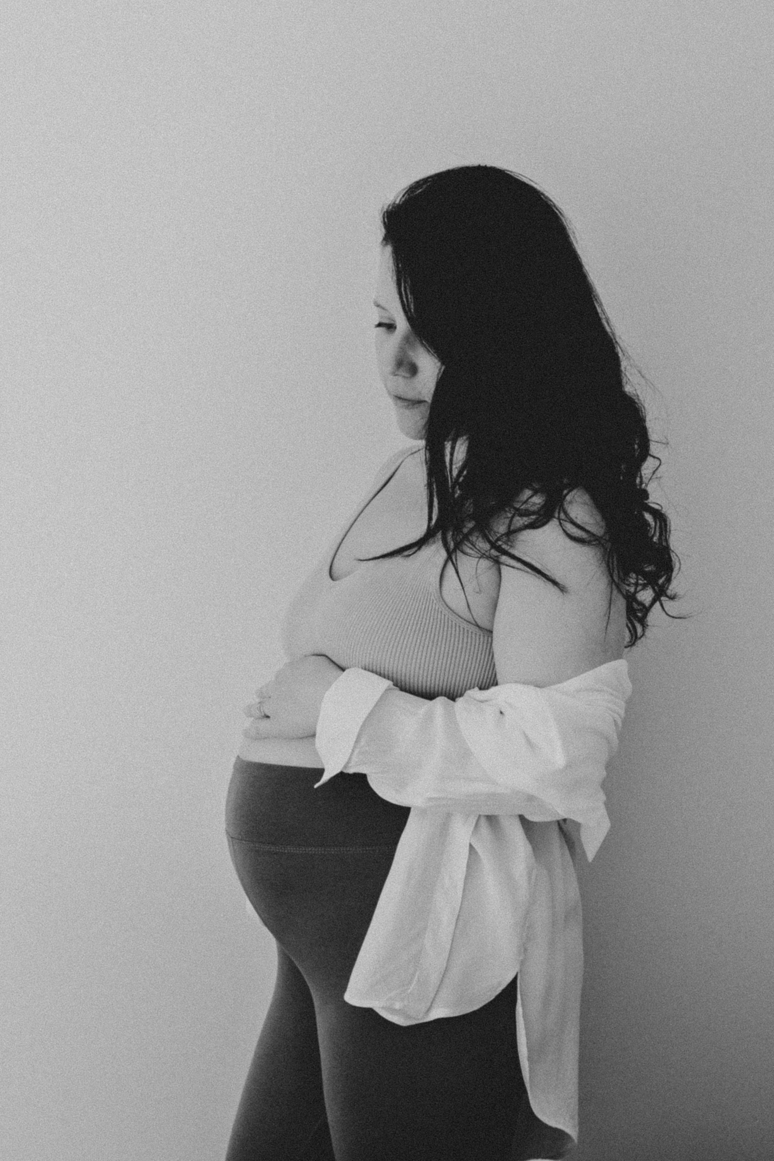 Sesión familiar embarazo. Fotografía profesional en Calafell - Elena Medvedeva