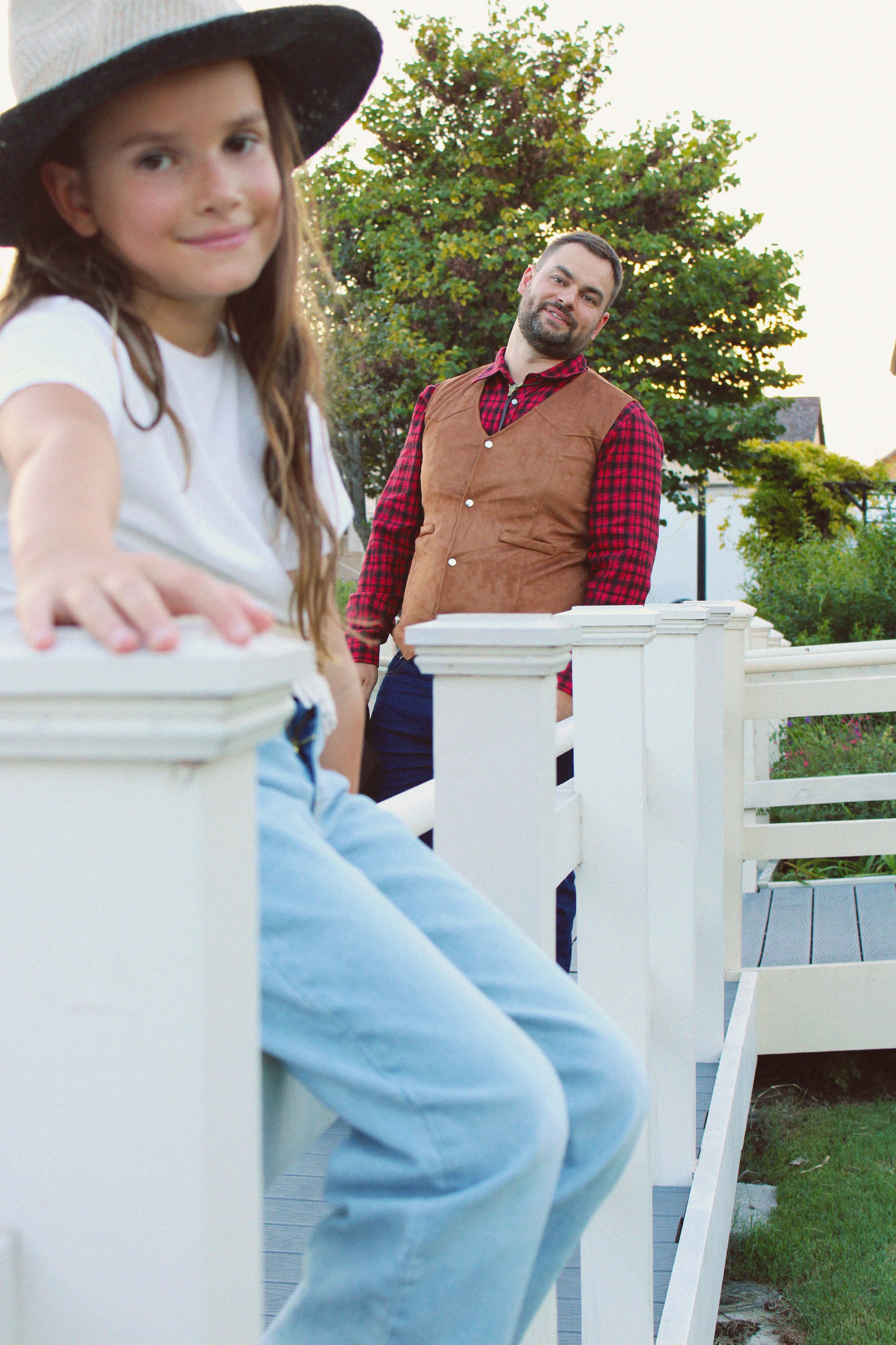 Texas Countryside Family Photoshoot in Cowboy Style. Lana Petrychenko — Portrait & Family Photographer. Valencia, Spain