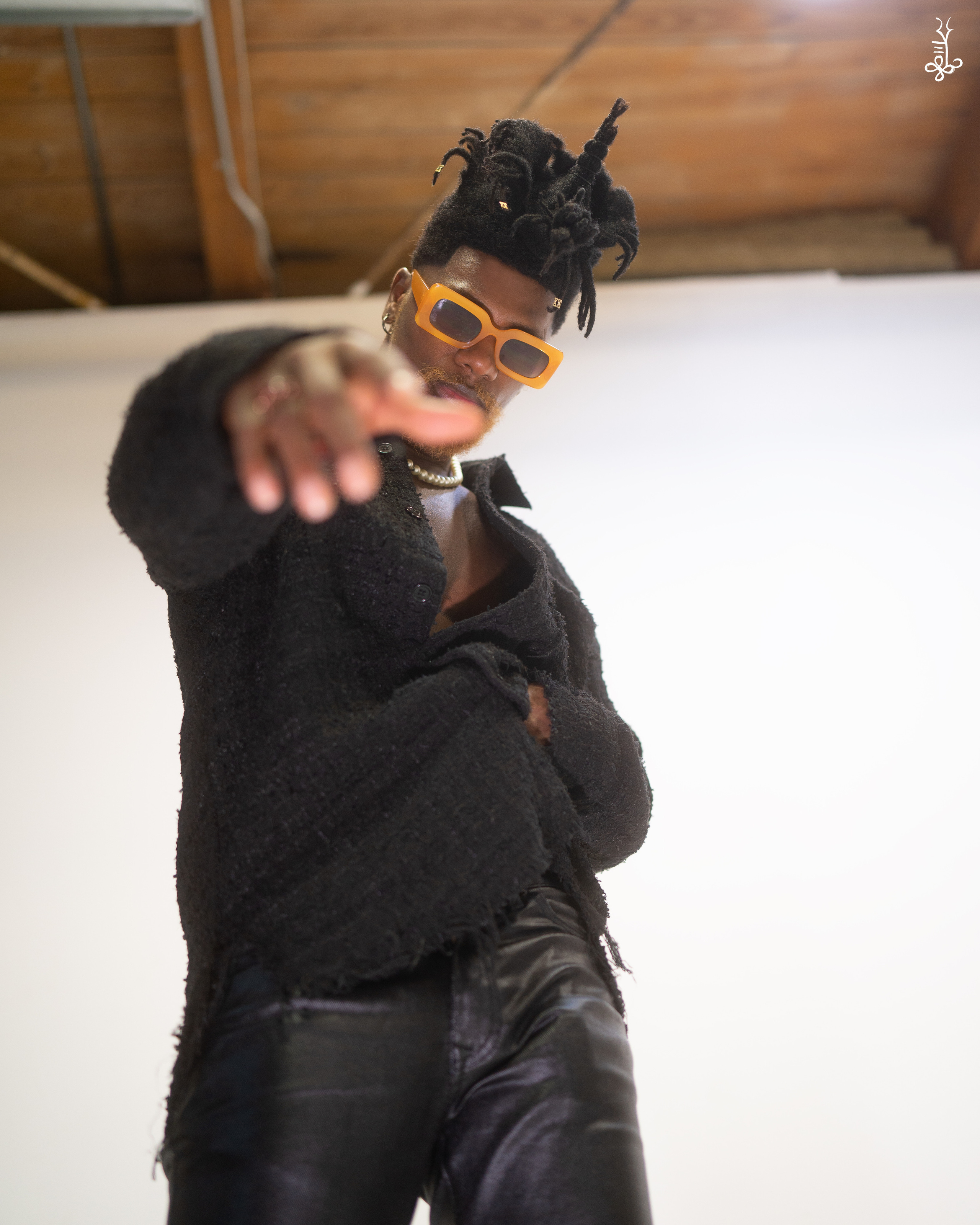 ETHERIO NOON. Ke’Ondris