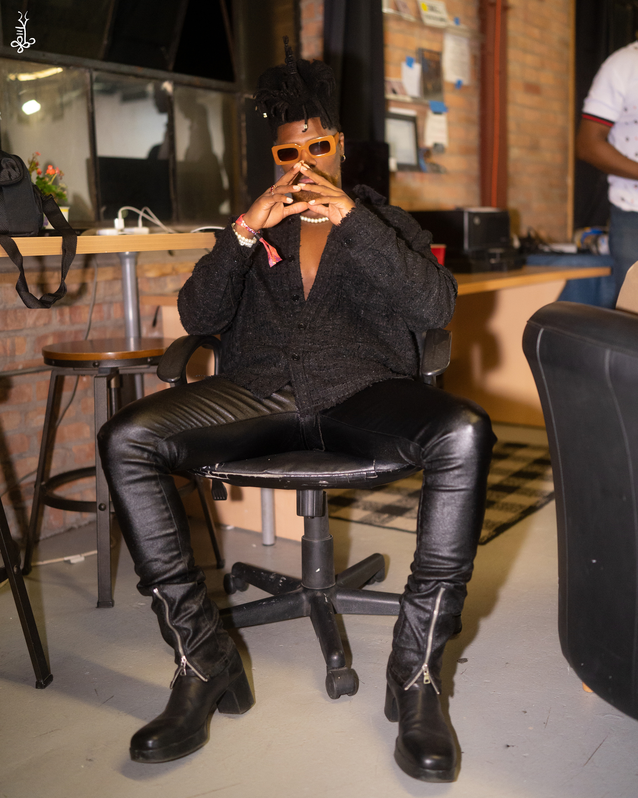 ETHERIO NOON. Ke’Ondris