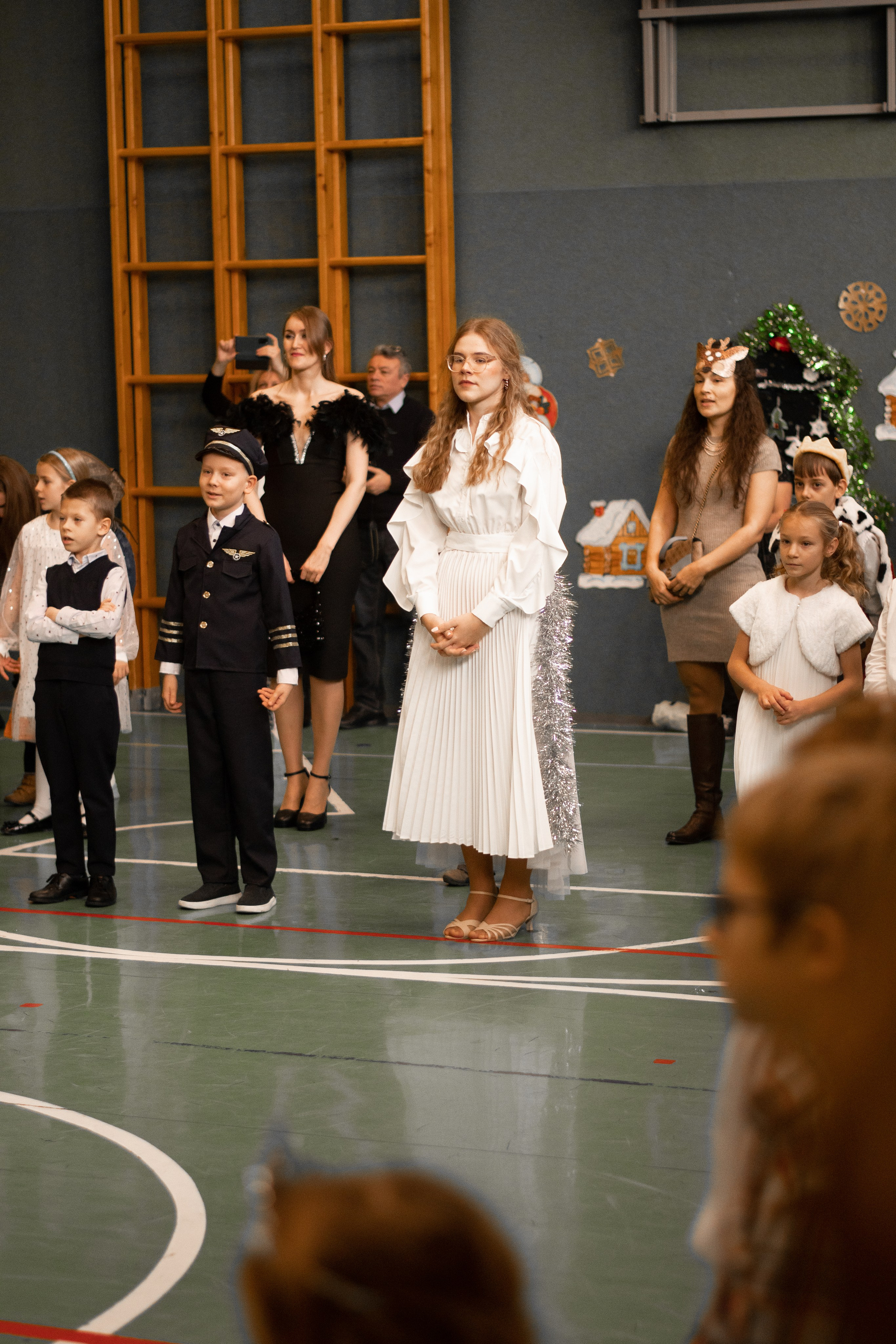 Новогодний хоровод. Семейный и детский фотограф
