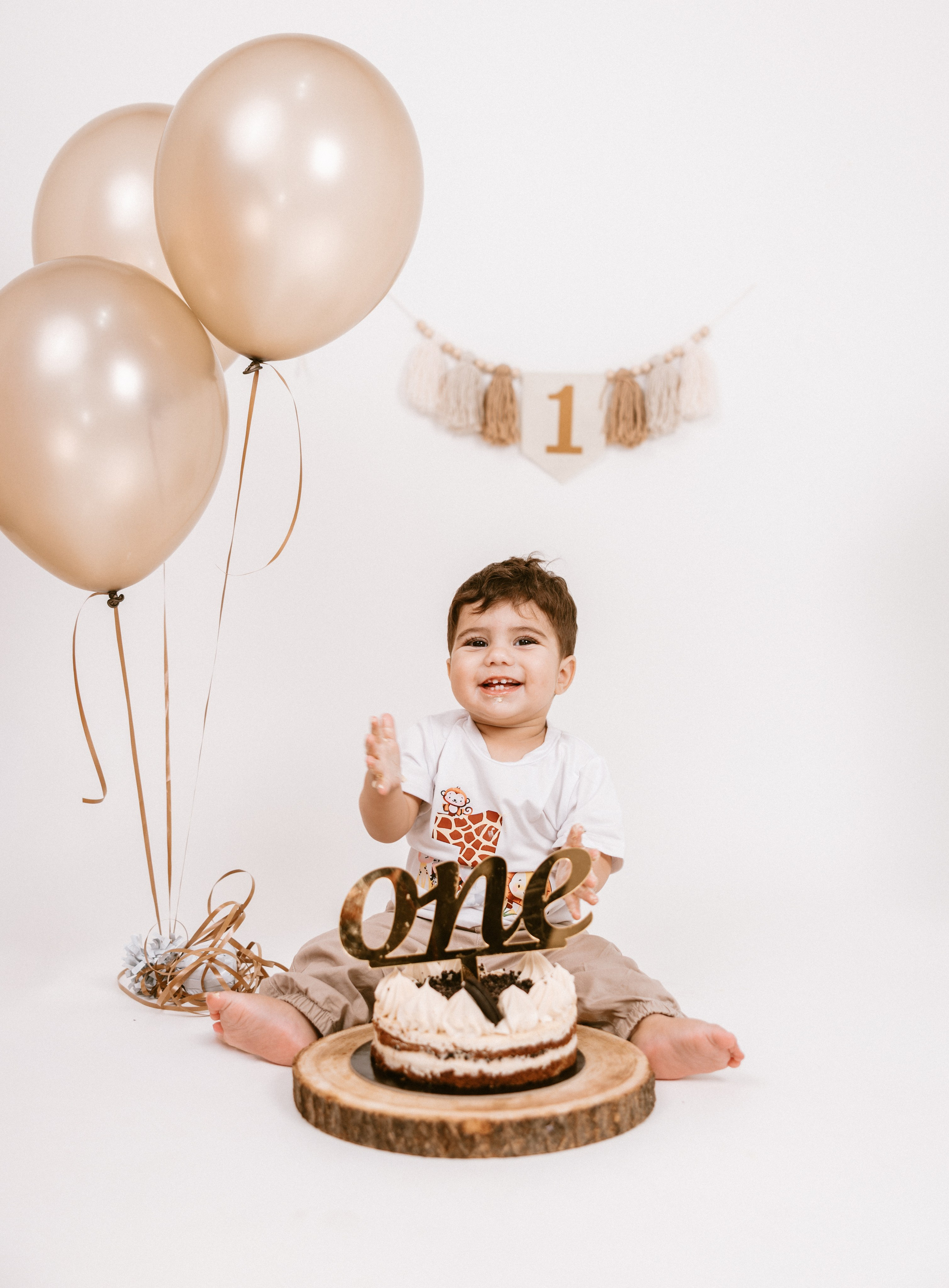 CAKE SMASH. Giannis Ioannou