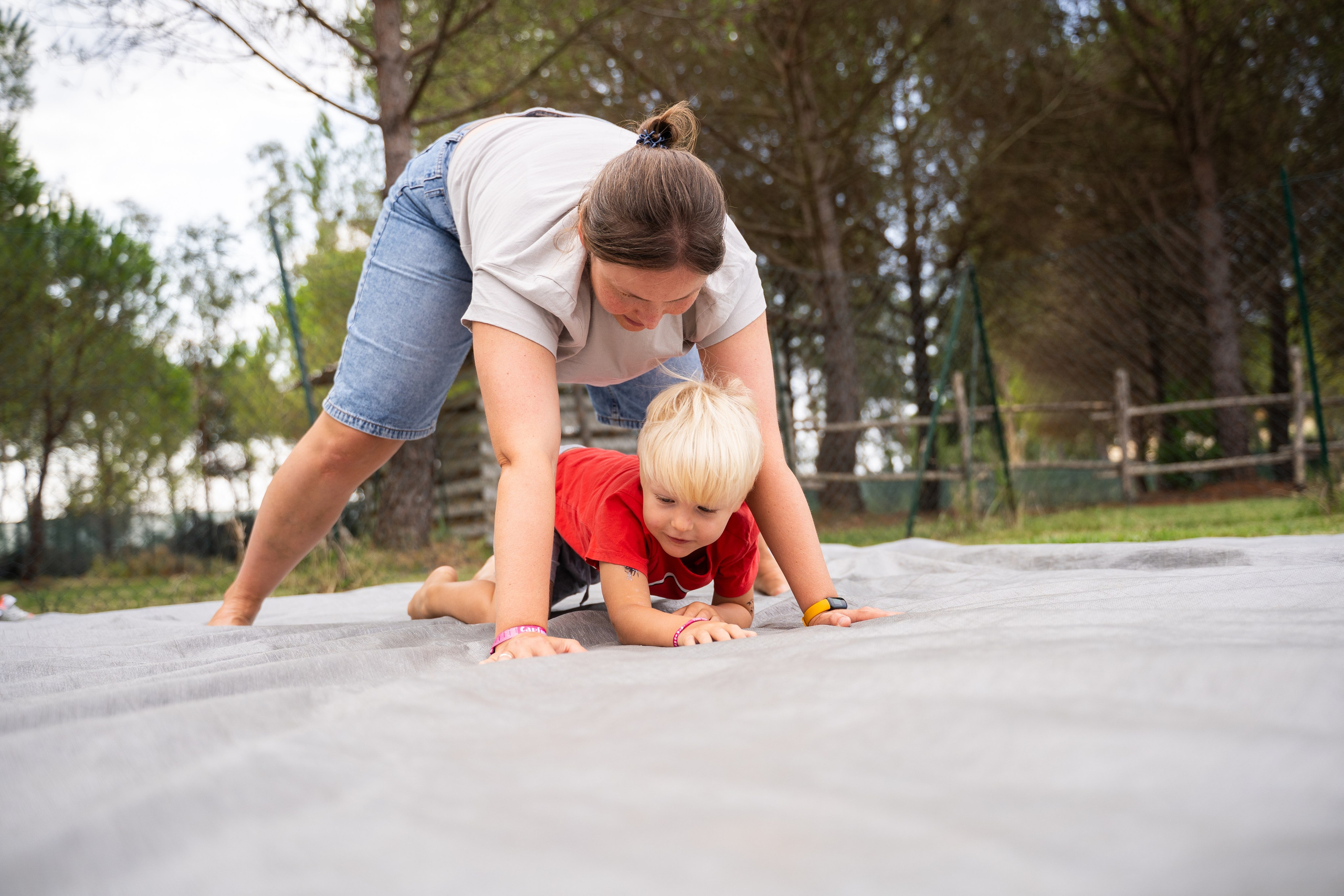Детская игровая контактная импровизация. Семейные лагеря в Европе с Ниной Янечковой и Ириной Зиновьевой