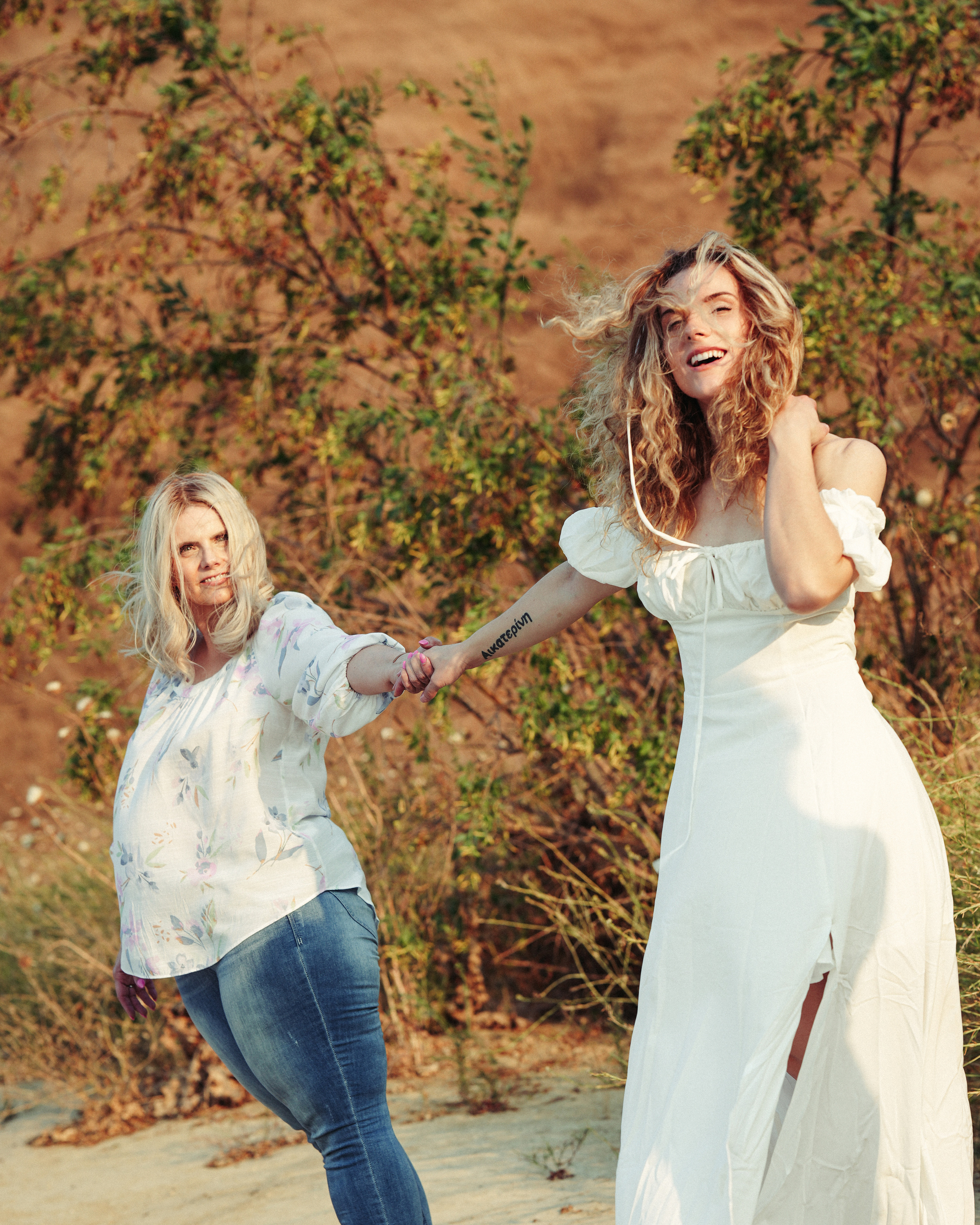 Hayley and Rachel. Zaart.photo. Photographer in TX & Cali