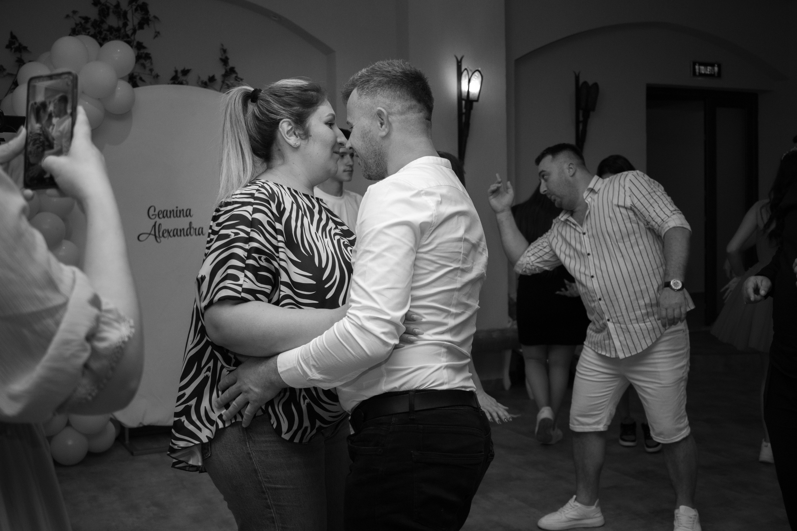 Geanina. Fotograf si videograf — evenimente si studio