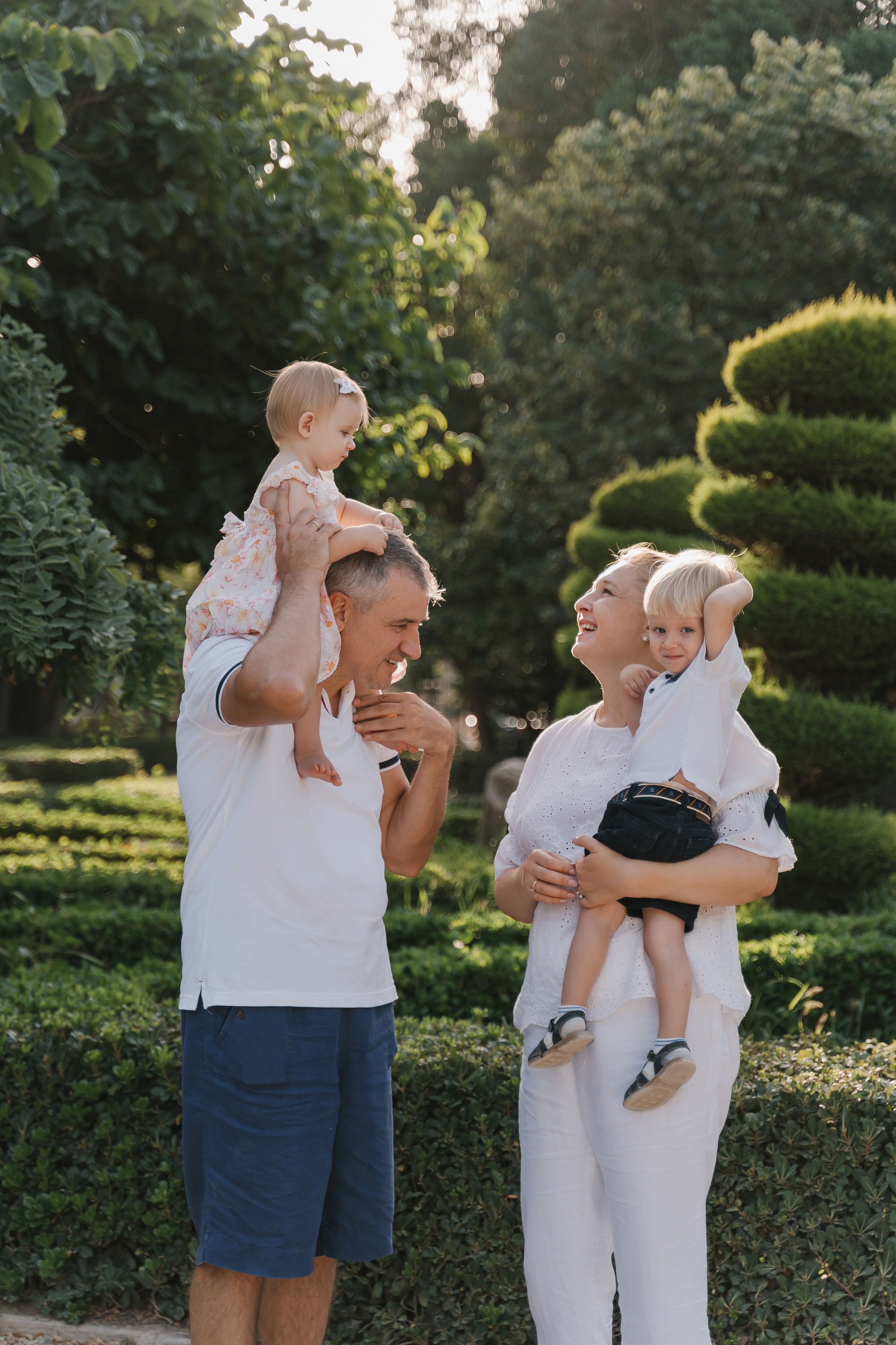 Anna, Pavel, Misha y Sofia. Fotógrafa de bodas y familias en España, Valencia: Nadia ProFoto