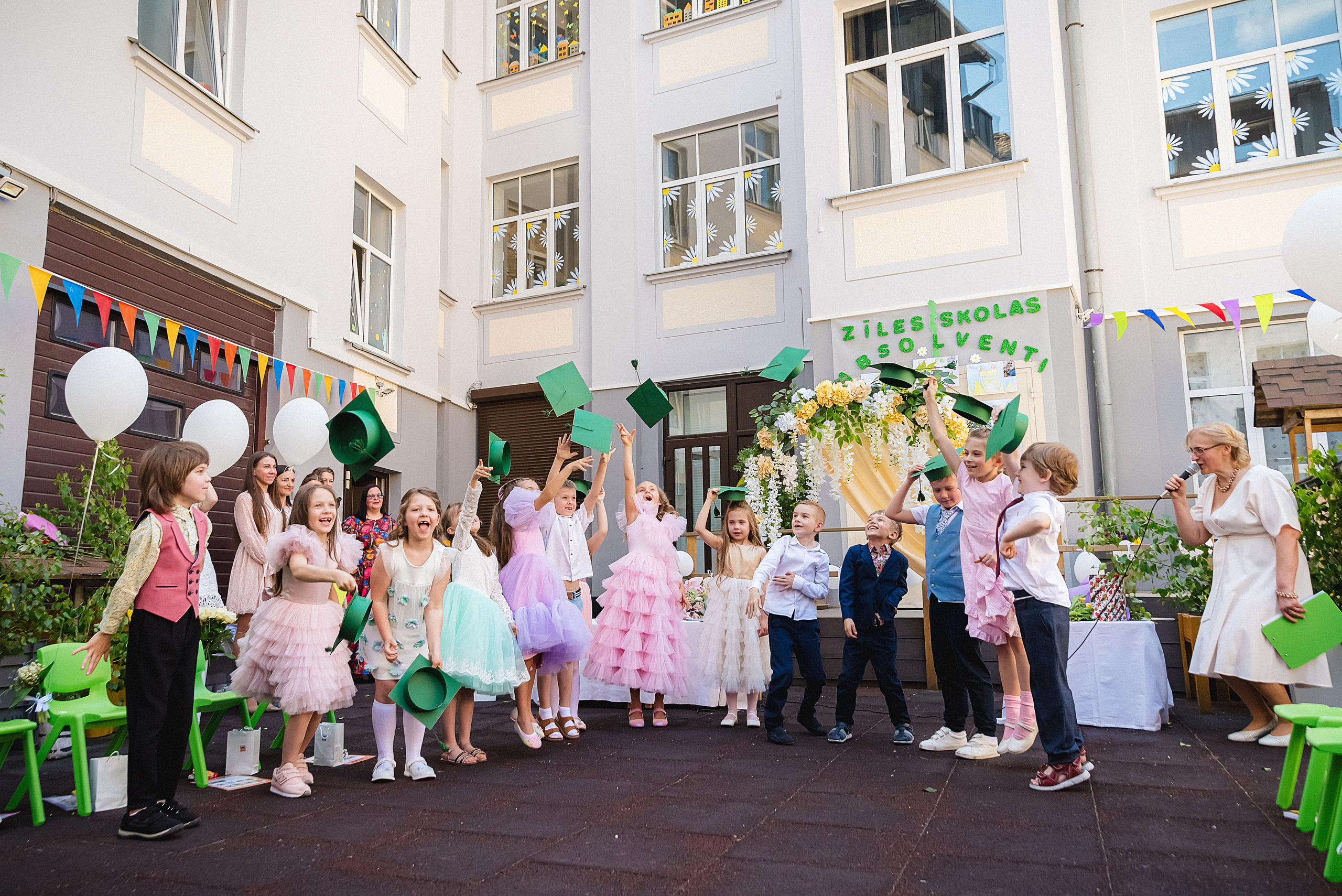 Zīles Skolas Izlaidums. Fotogrāfs Rīgā. Gīmenes, individuālās un dažādu produktu fotosesijas