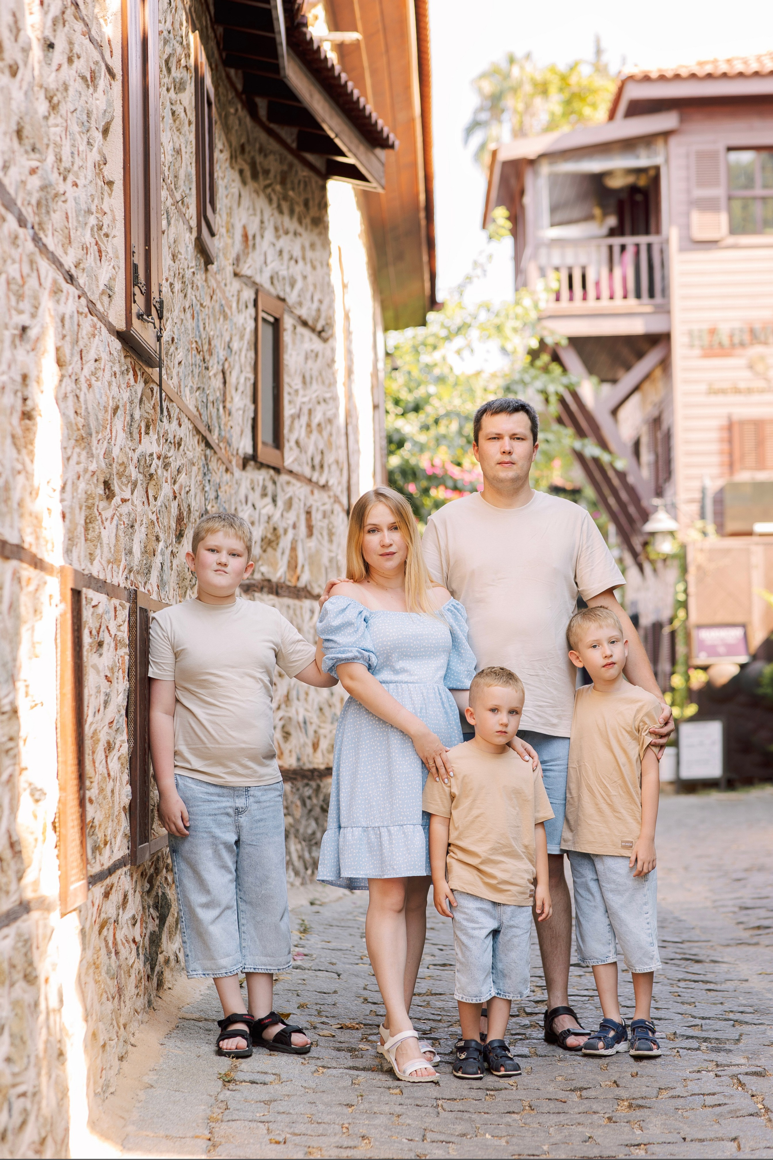 Семейная фотосессия в старой Аланиипамятные фото из отпуска Турция.Семейная фотосессия в старой Алании — Прогулка у крепости (Alanya Kalesi). Алсу Девели | Свадебный и семейный фотограф в Турции Алании, Алания, Аланья, Сиде, Белеке, Анталия