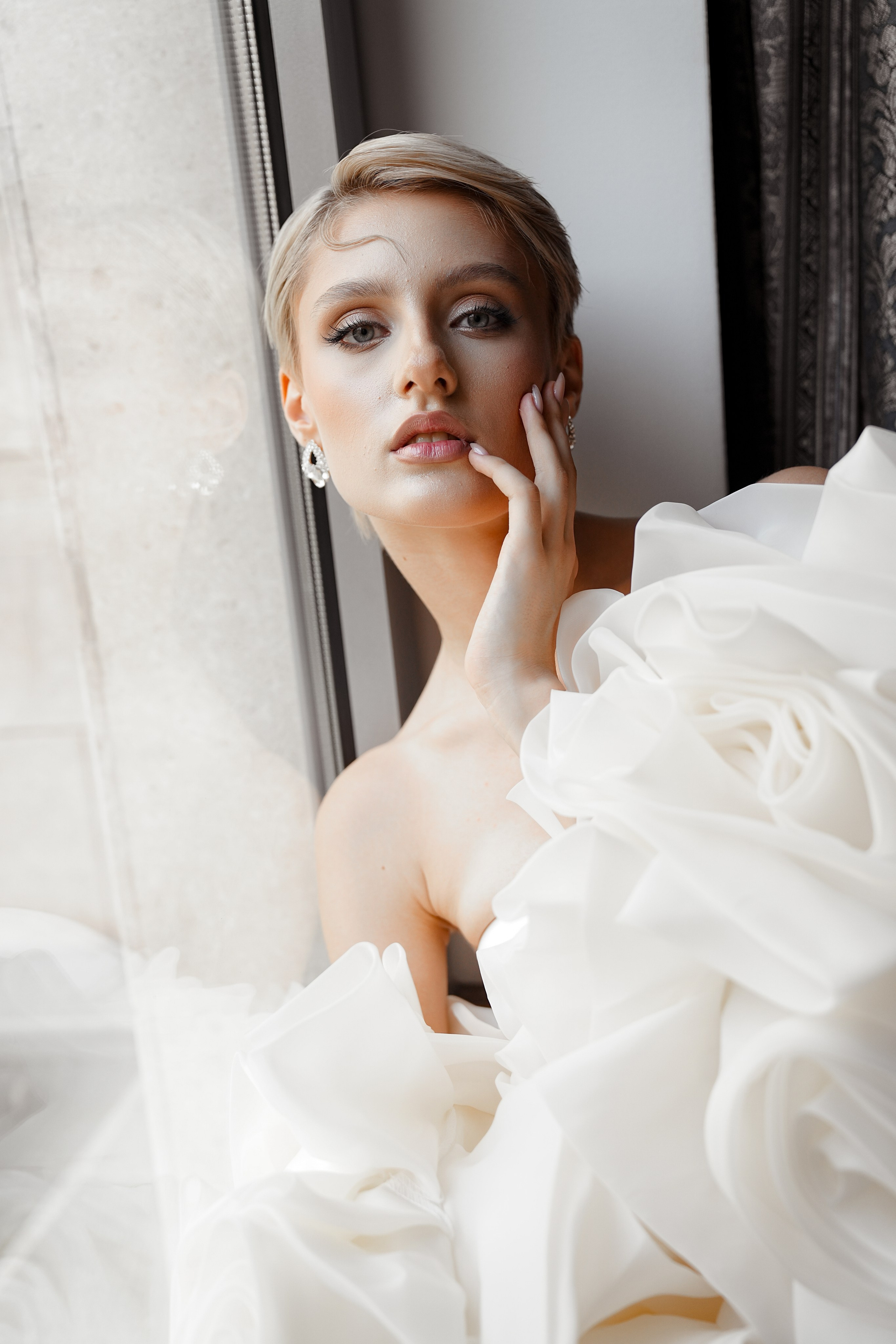 Николь Амир