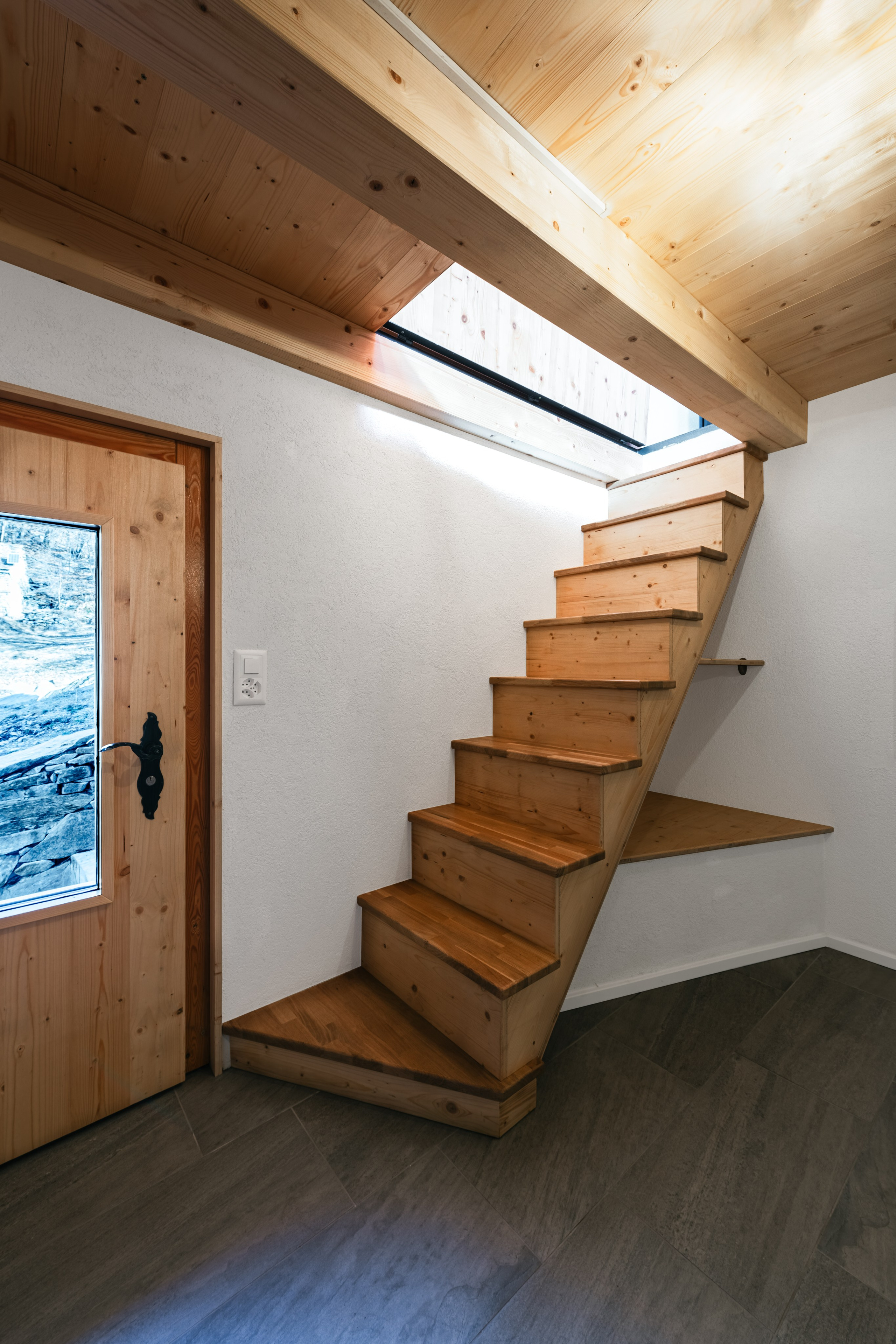 Rustico, VAL RESA, TICINO. Hallo! Ich bin Elena und arbeite als Immobilienfotografin