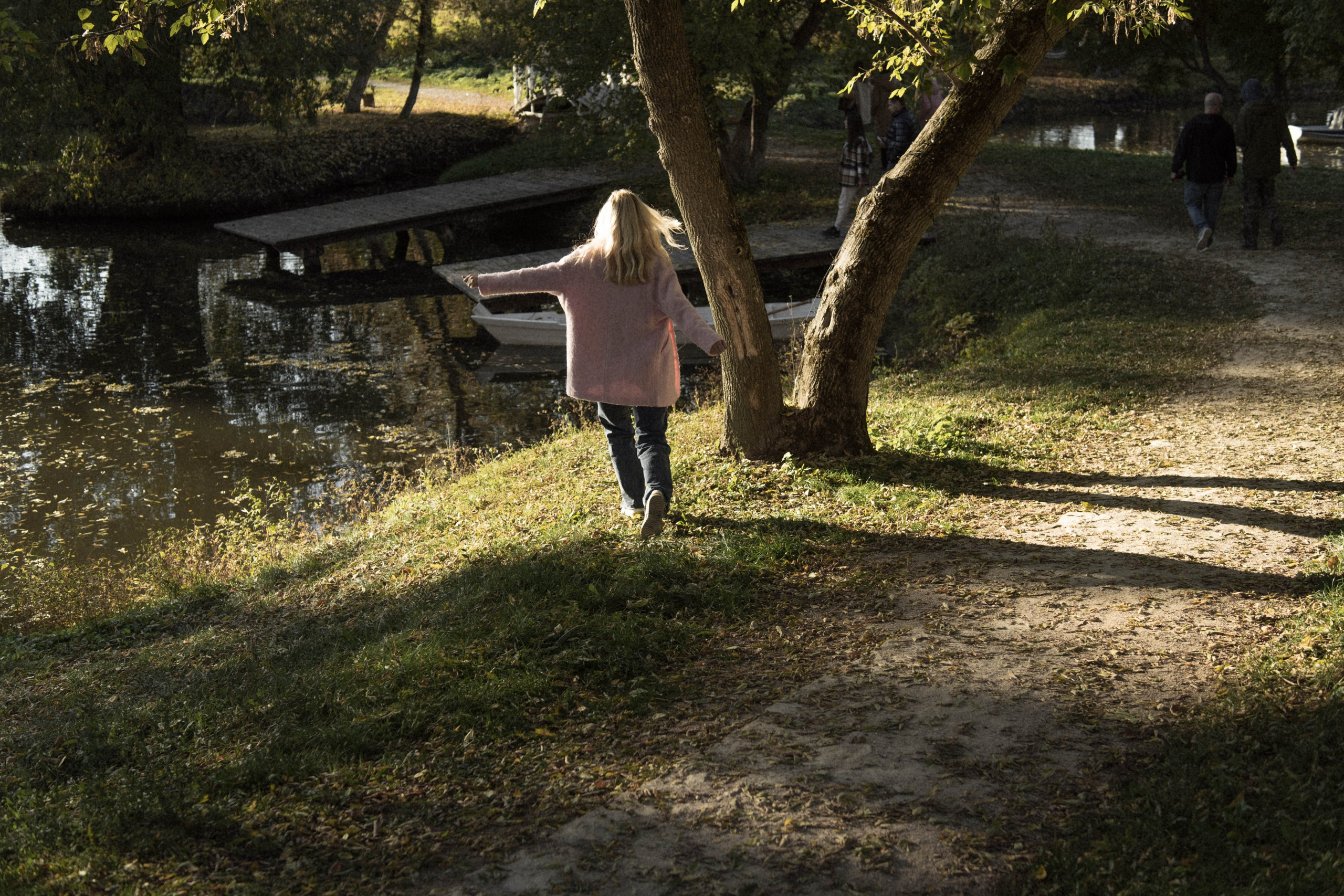 Anna. Elämäntyylivalokuvaaja Turku. Tallentan tunteet kuvaan