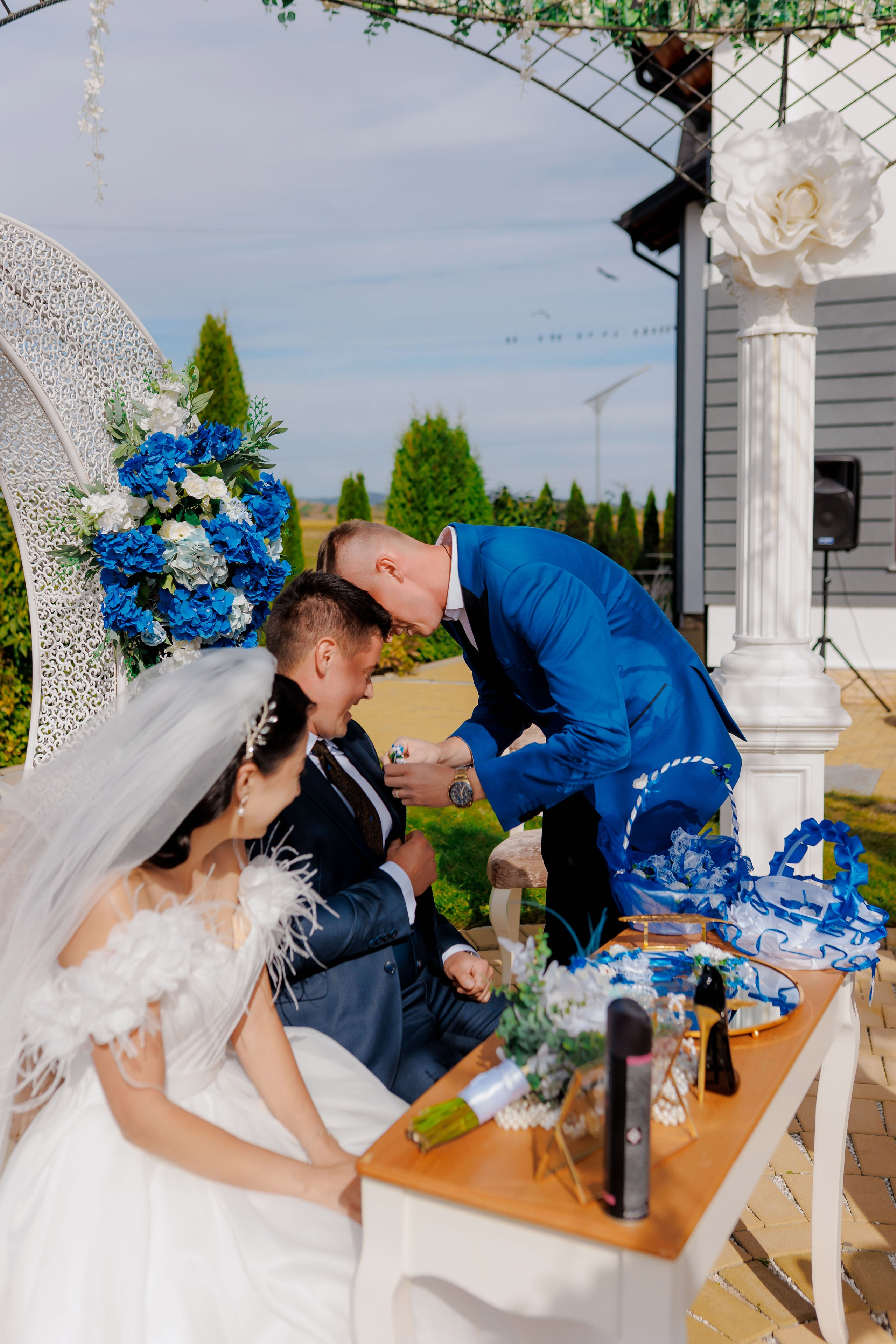 Loredana & Emilian – Ziua Nunții | Videografie - fotografie Botez Suceava, Iași, Botoșani. Servicii foto-video profesionale, pentru momente de neuitat
