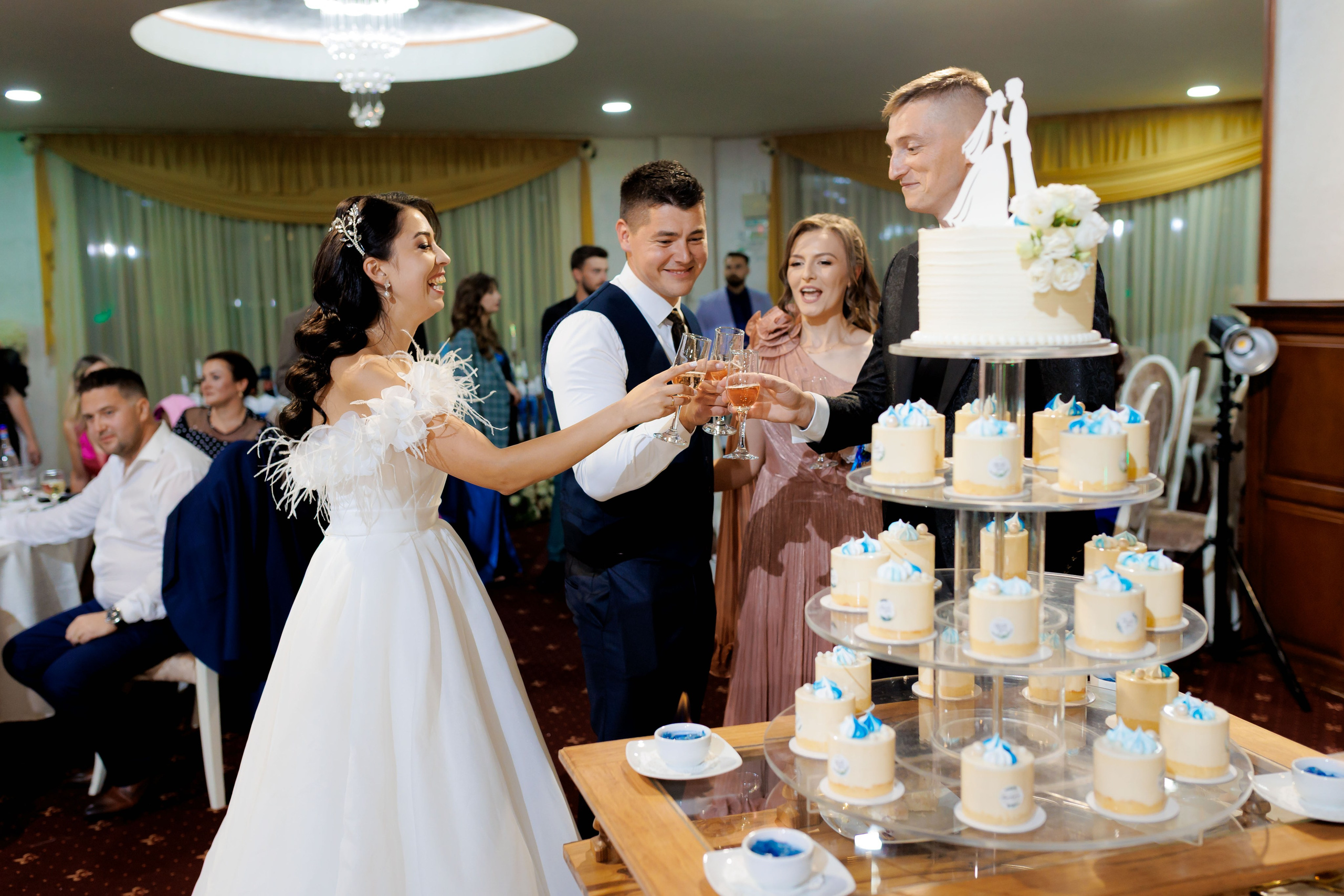 Loredana & Emilian – Ziua Nunții | Videografie - fotografie Botez Suceava, Iași, Botoșani. Servicii foto-video profesionale, pentru momente de neuitat