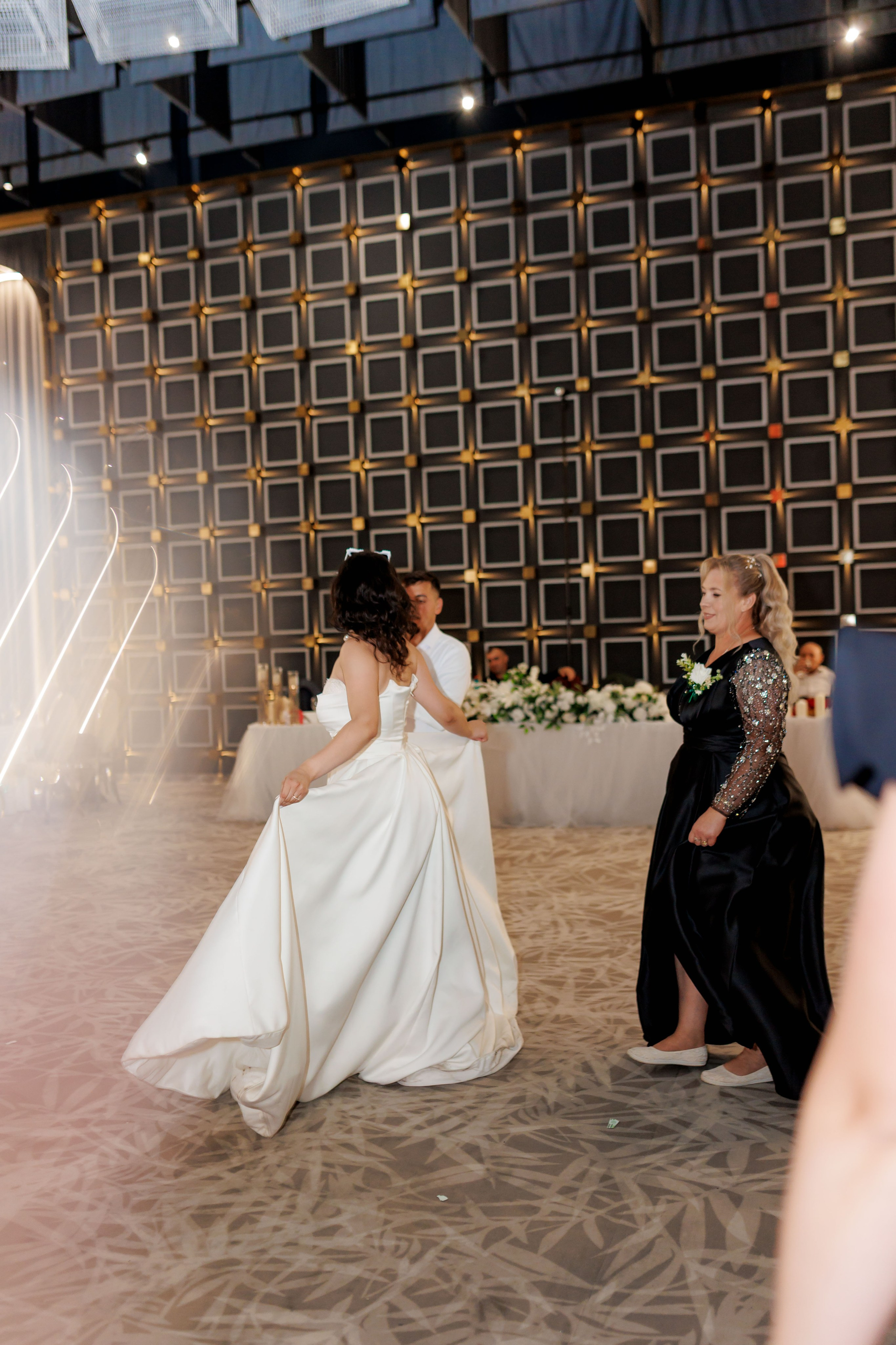 Nunta Nicoleta & Răzvan | Fotografie & Videografie Profesională. Servicii foto-video profesionale, pentru momente de neuitat