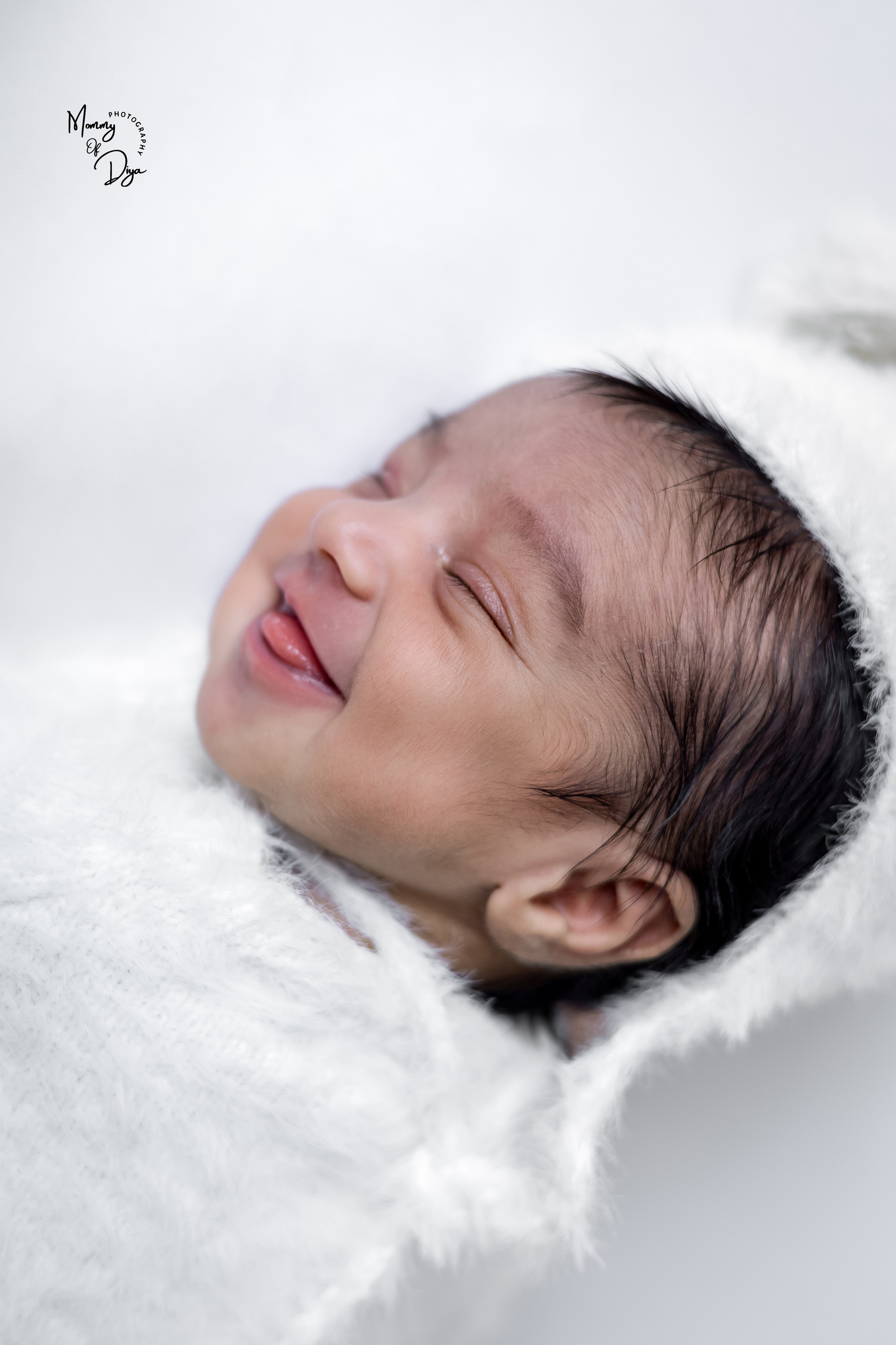 Newborn Photoshoot. Mommy Of Diya Photography