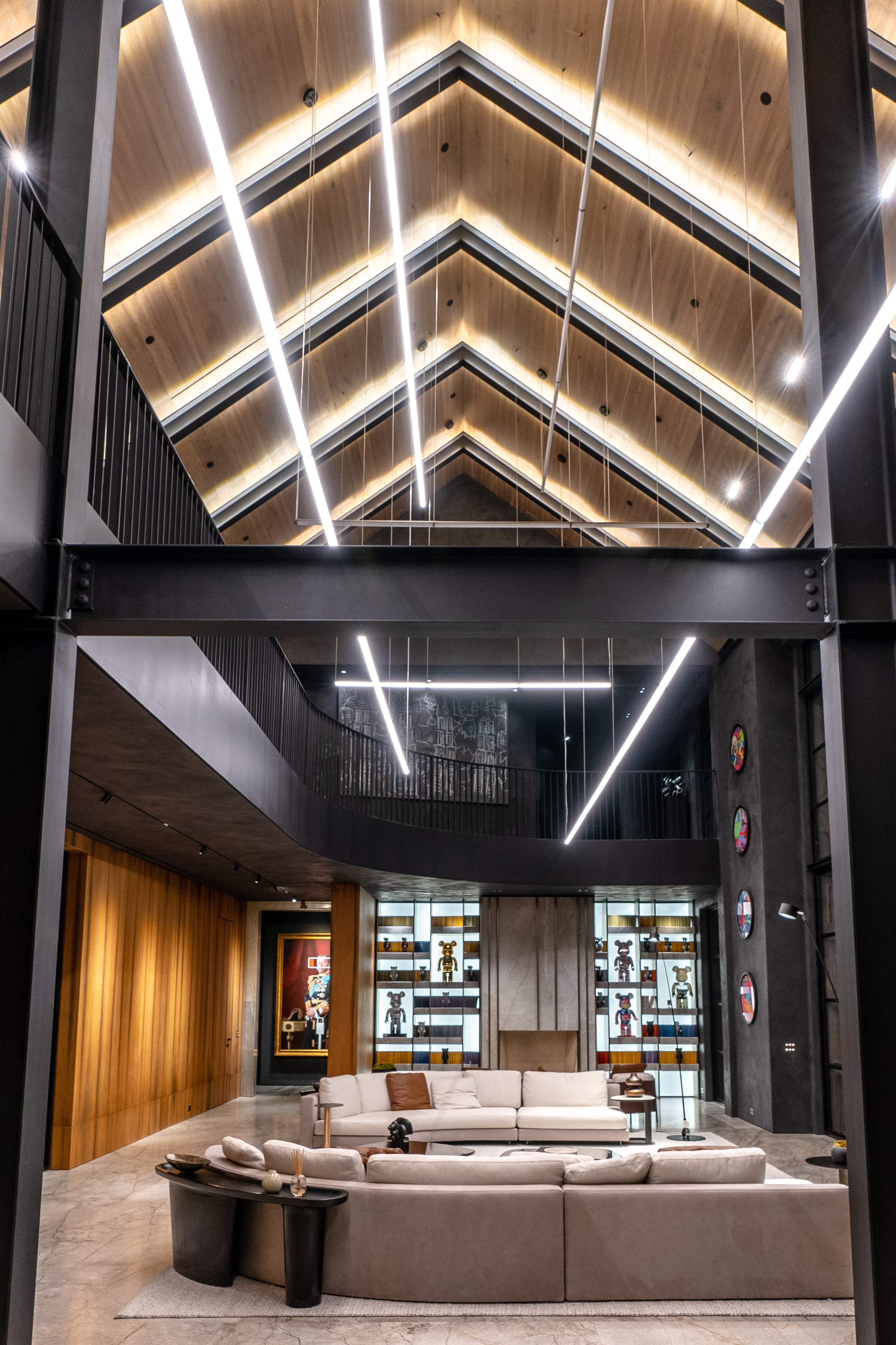 MASTER SHOT CREATIVE