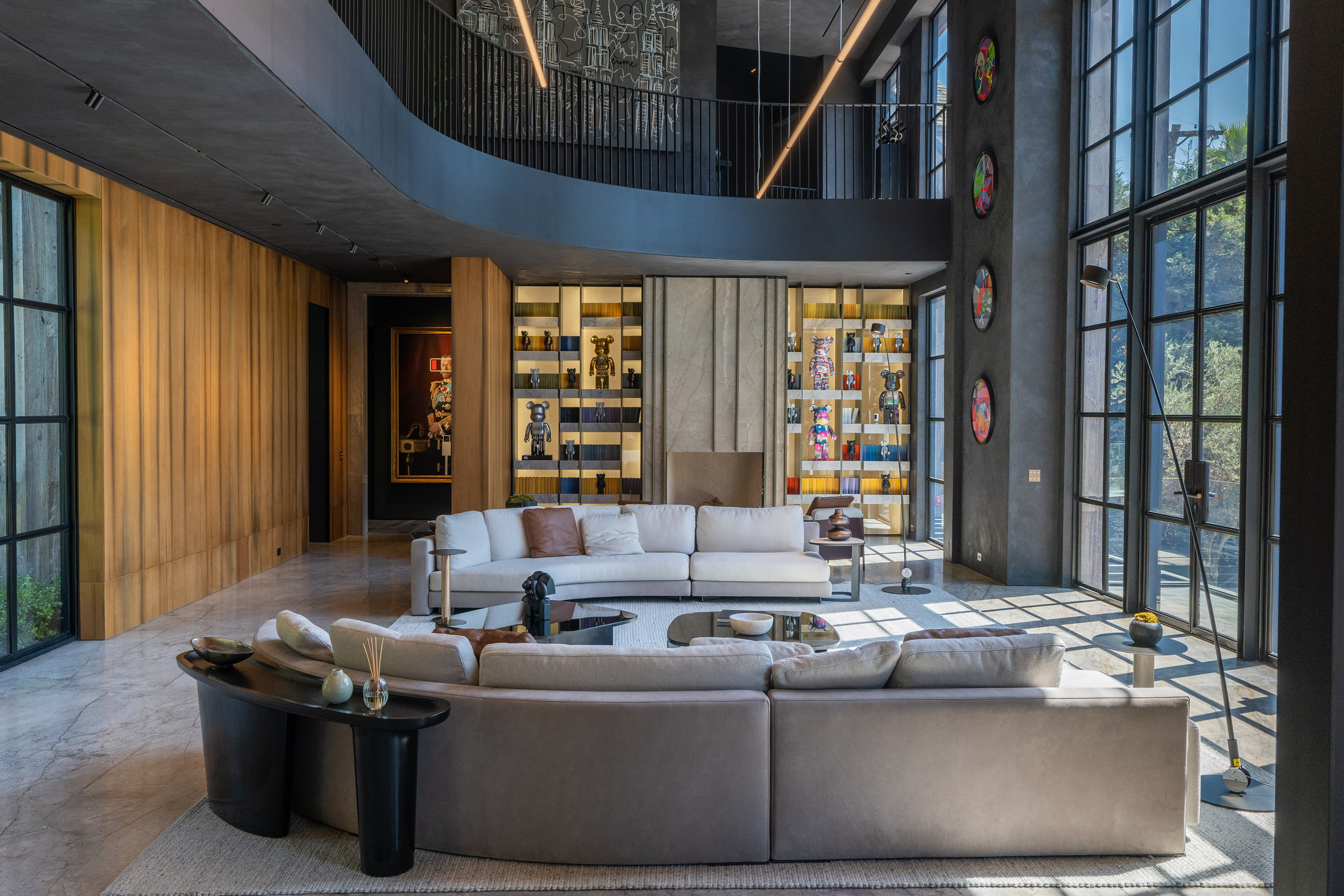 MASTER SHOT CREATIVE