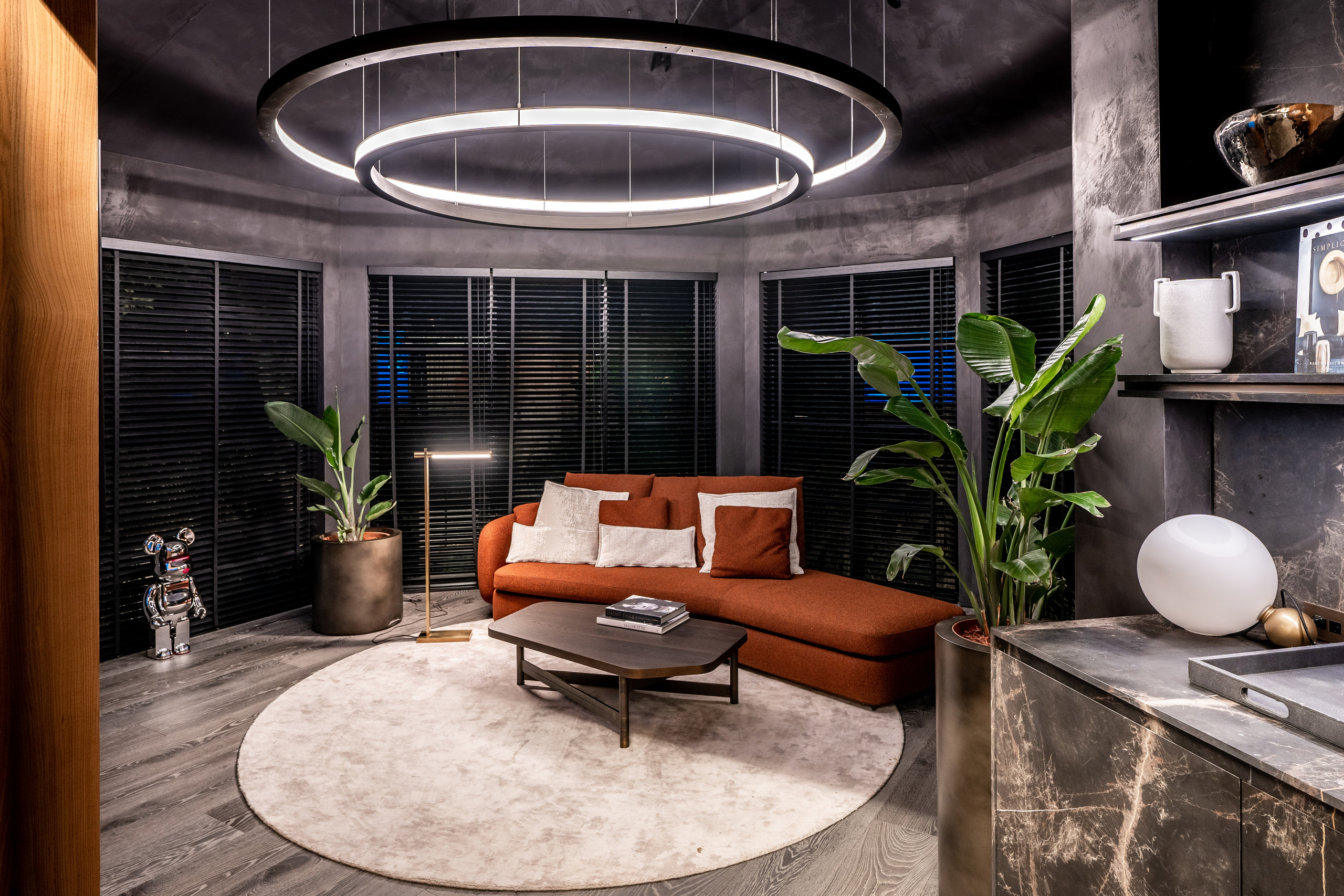 MASTER SHOT CREATIVE