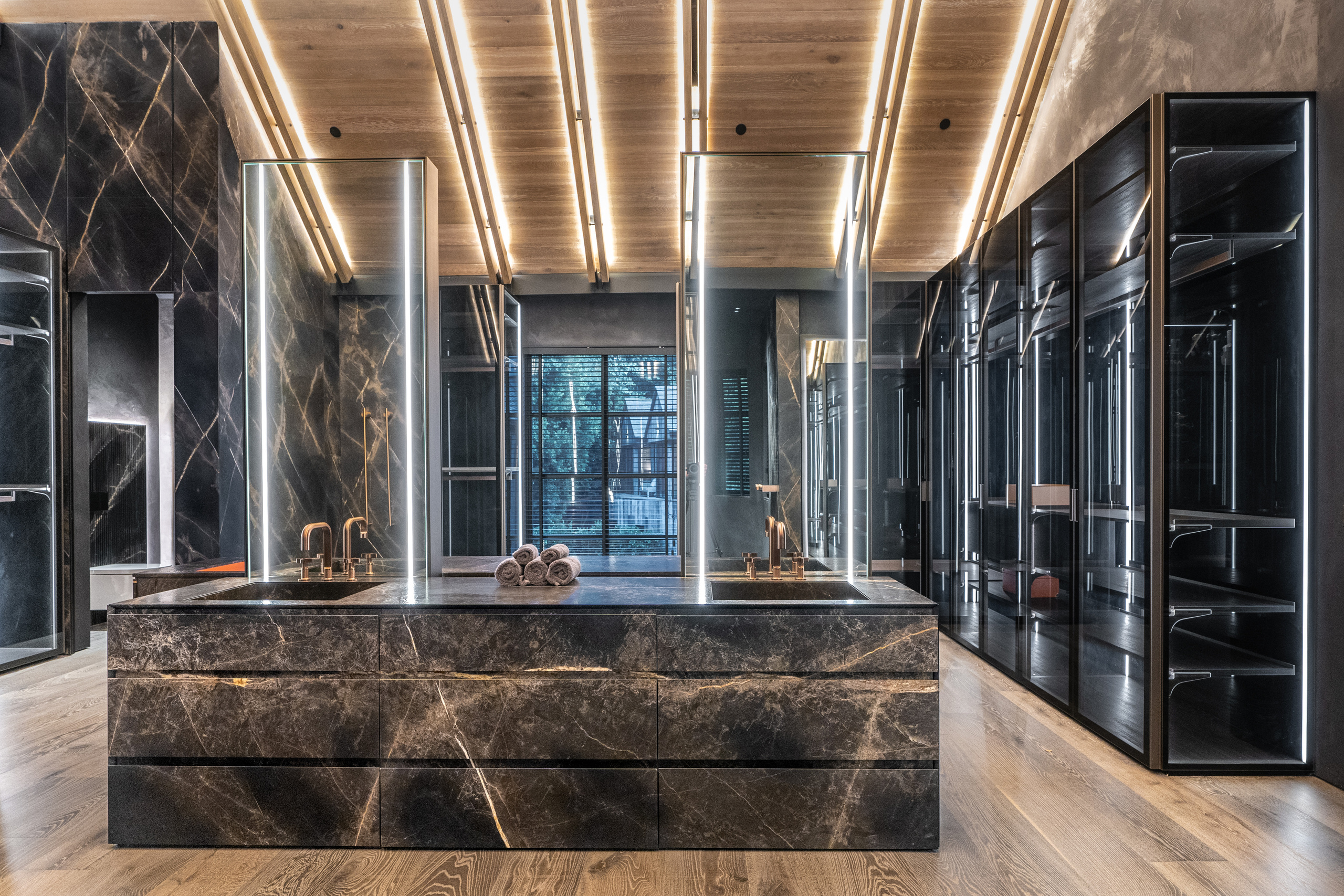 PHOTO. MASTER SHOT CREATIVE