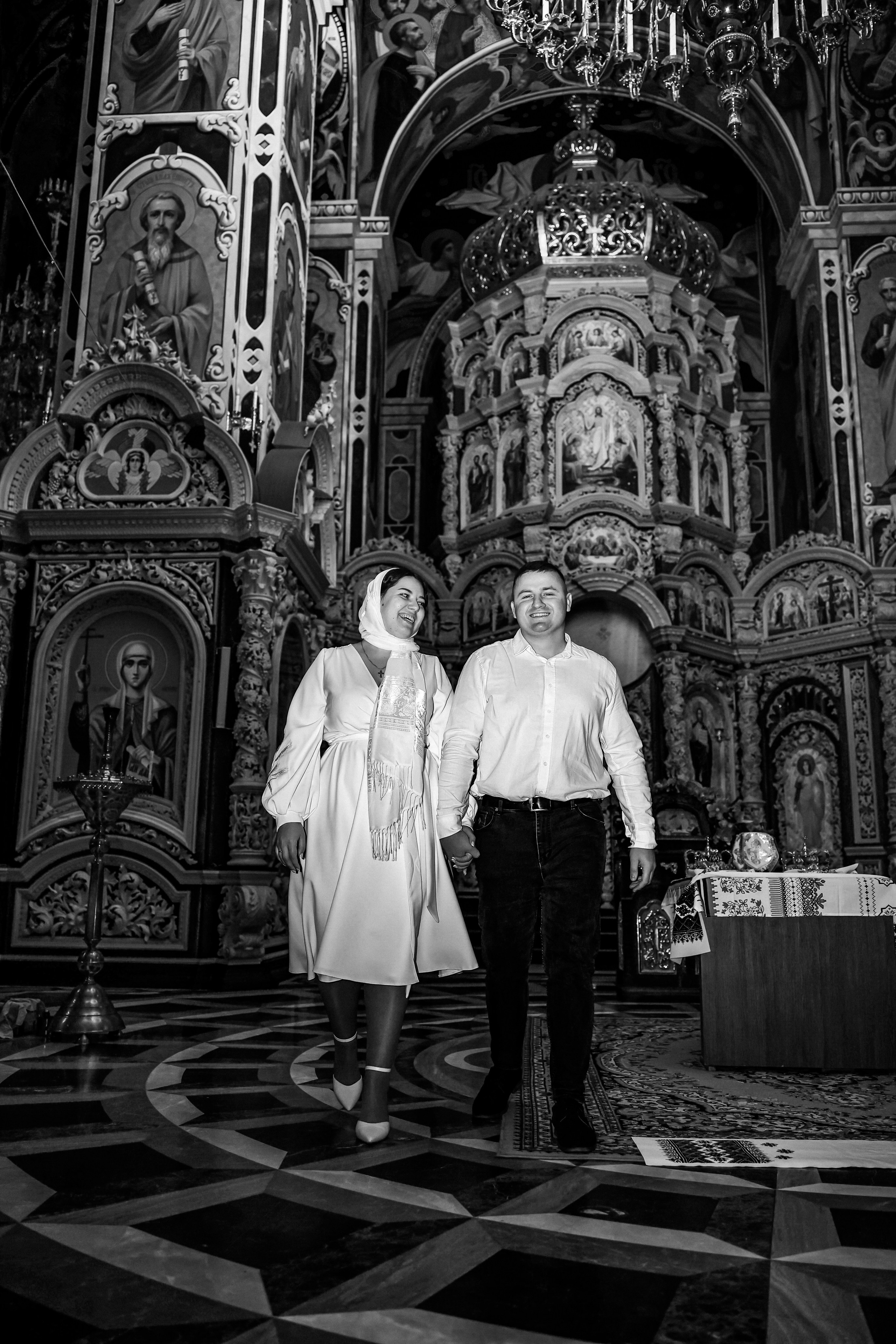Cununie. Fotograf al tainelor bisericești – Alina Fetu