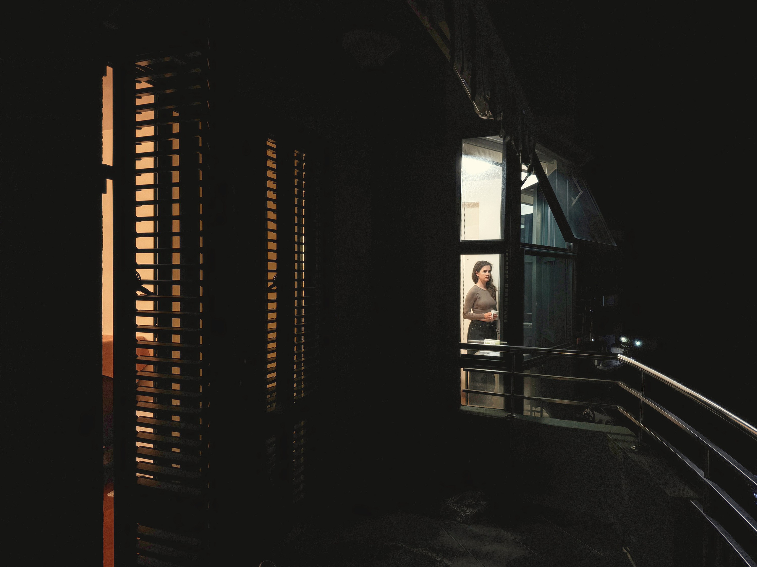 «Ожидание». Евгения. Вдохновляясь творчеством Эдварда Хоппера. Портретный фотограф Алена Новгородцева