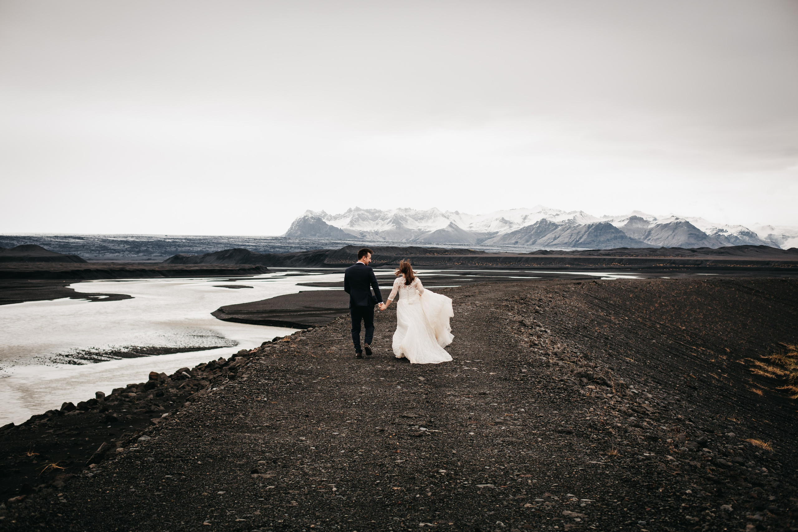 B & A. Fotograf Nunta Iasi - Hearts & Pictures