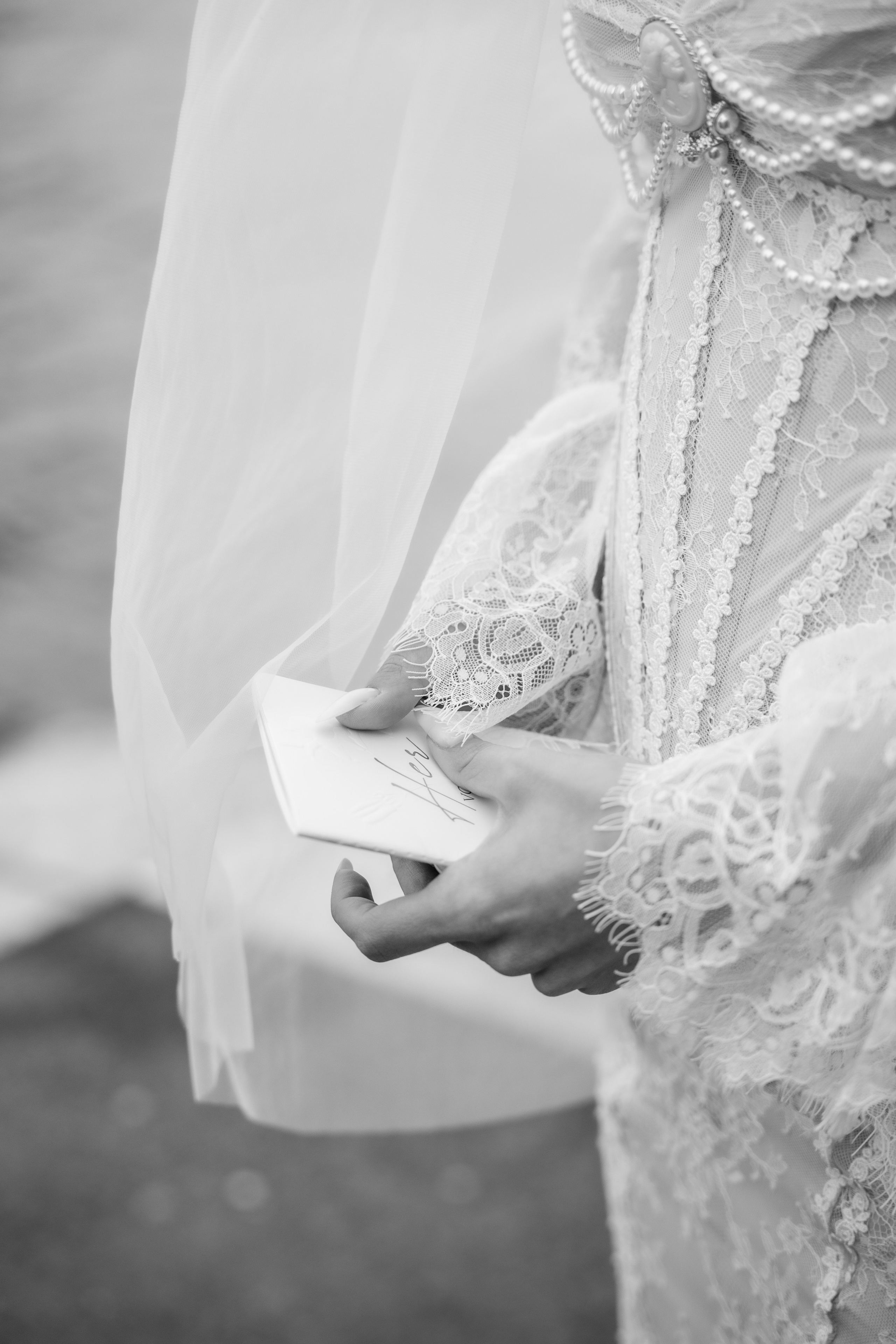 Wedding elopement. Wedding photographer in Paris Oksana Shum
