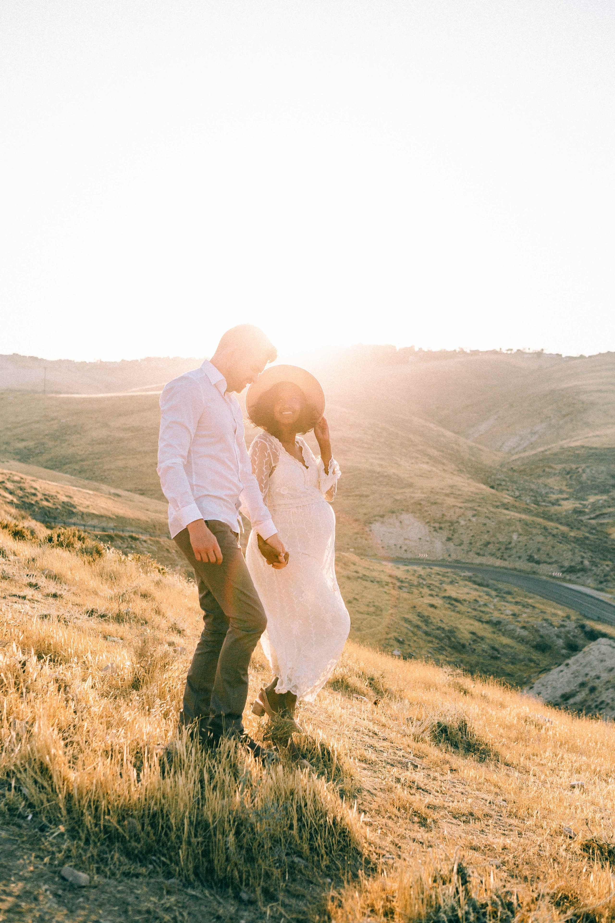 PHOTO SESSION IN THE DESERT NEAR MAALE ADUMIM. PHOTOGRAPHER IN ISRAEL