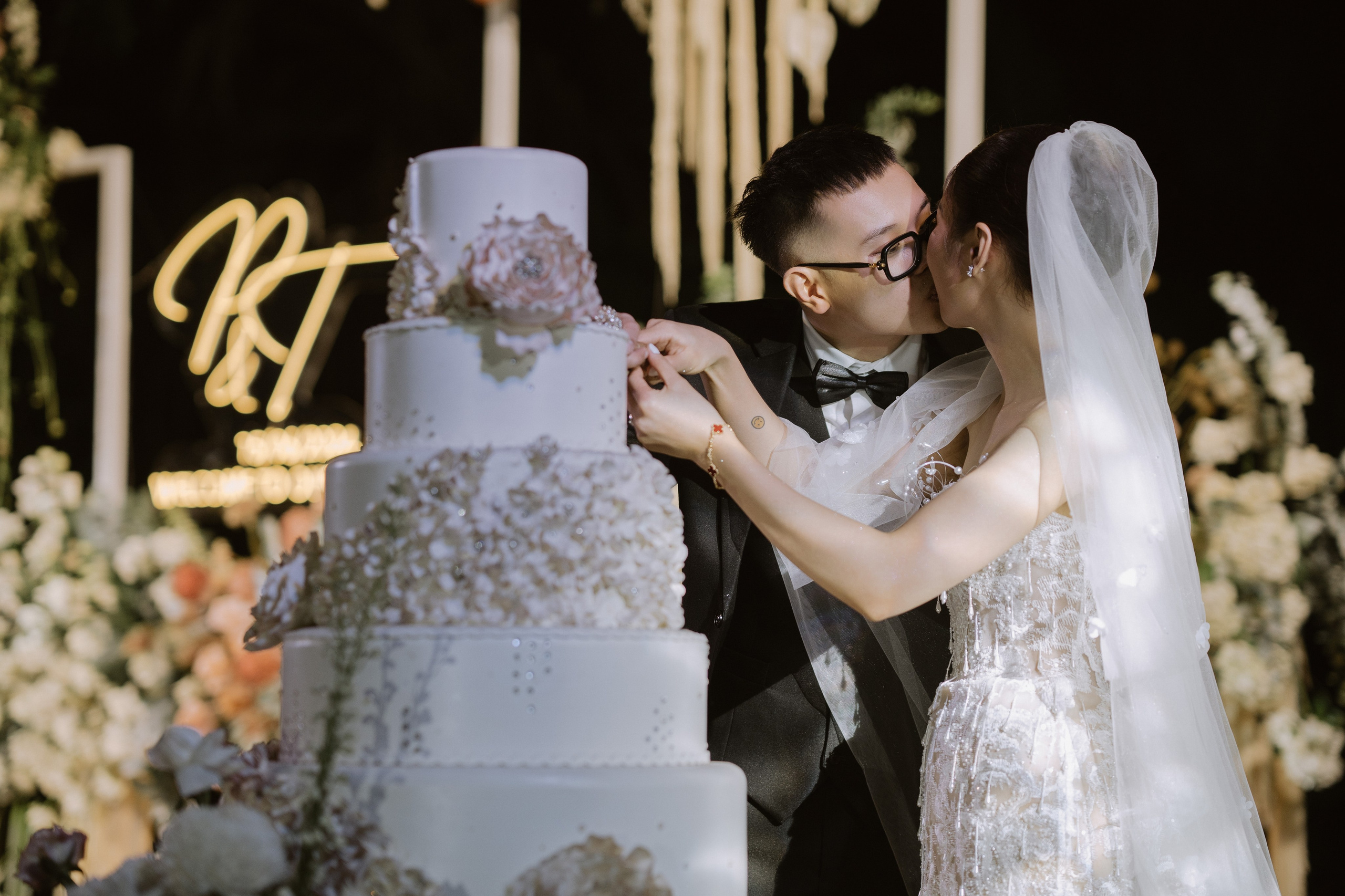 PHAT & TUYET. WEDDING PHOTOGRAPHER IN VIETNAM
