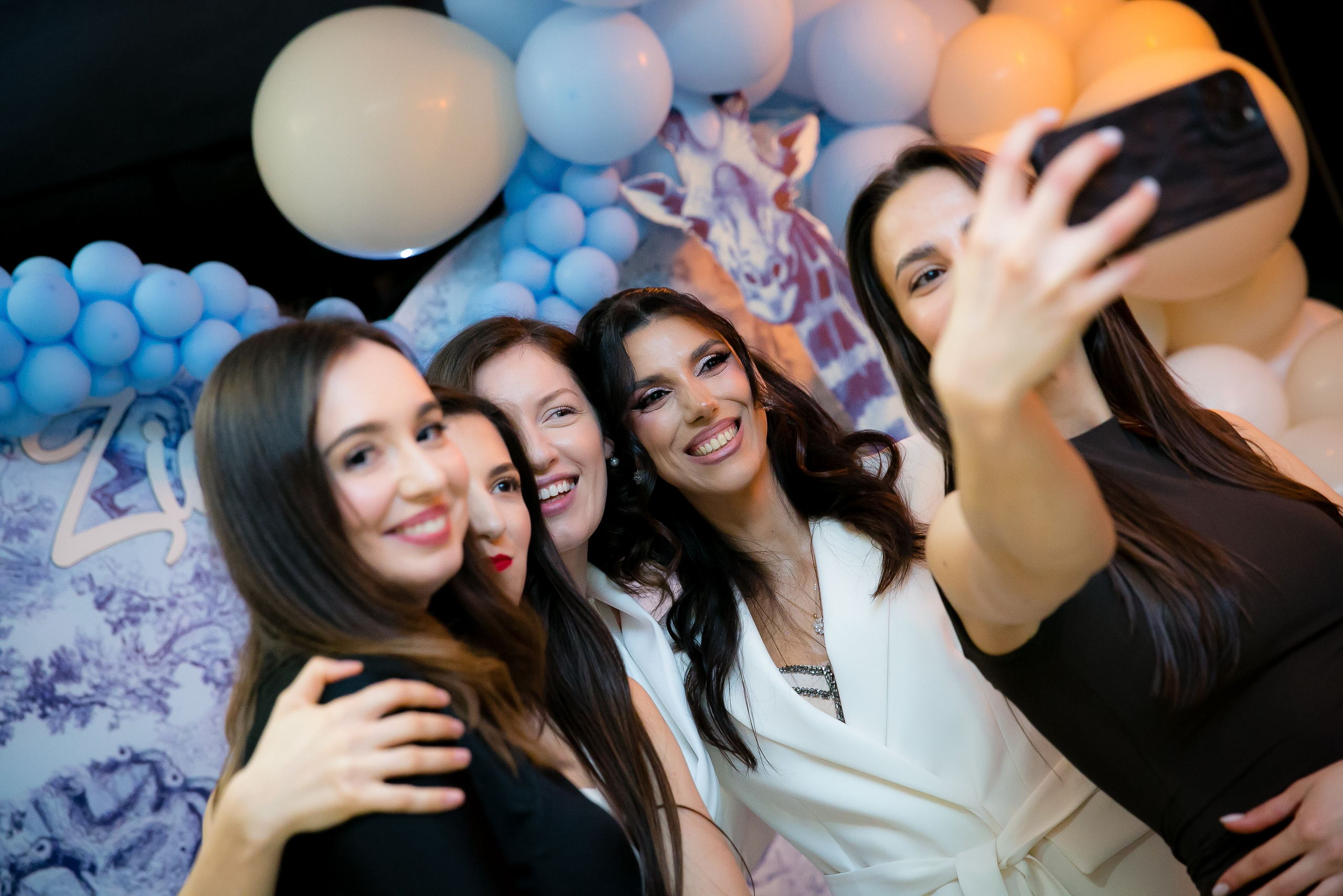 Zian❤️Botez. DP Events — echipă foto-video din București, capturăm emoții și transformăm momentele în amintiri autentice