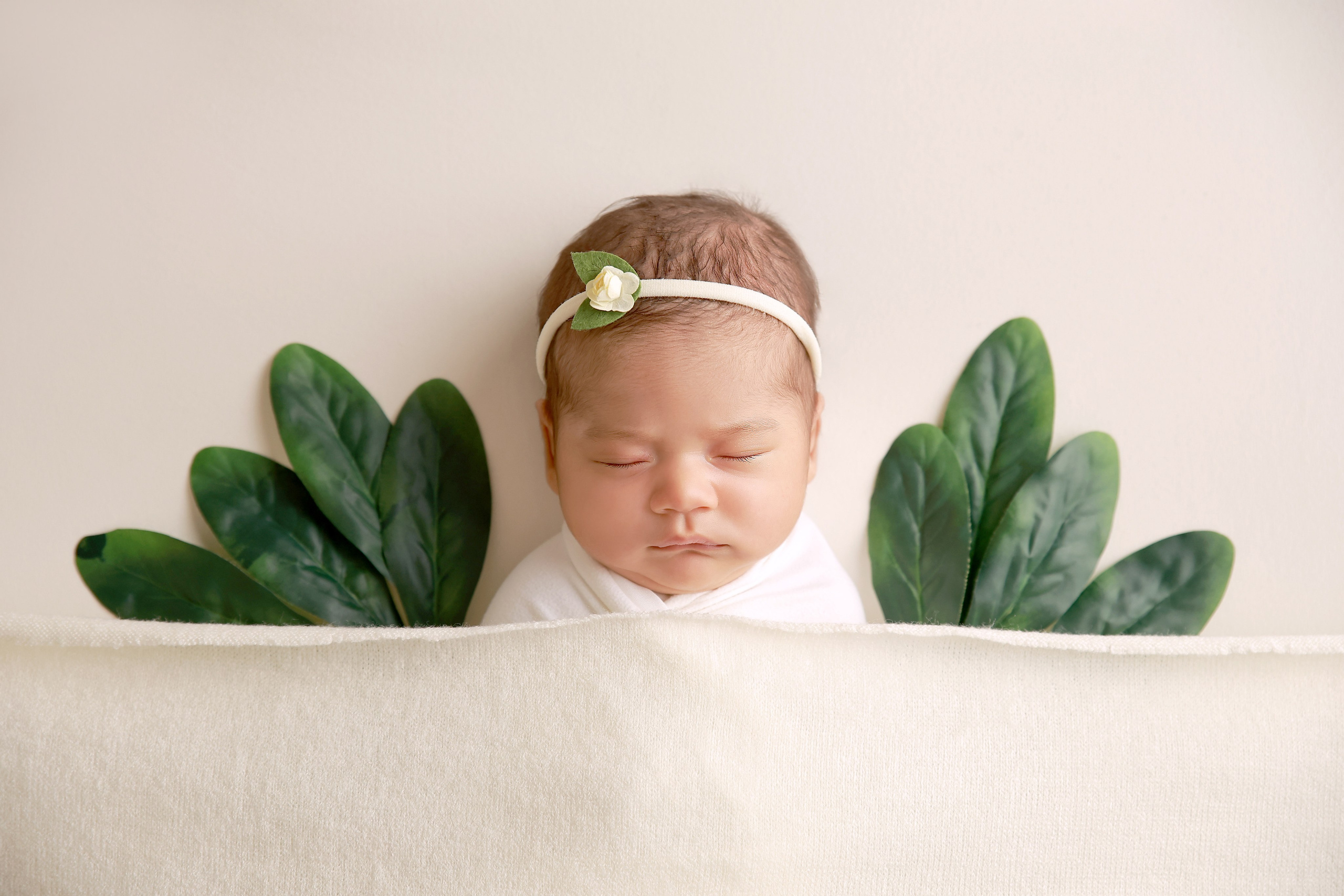 NEWBORN PHOTOGRAPHY. HOME