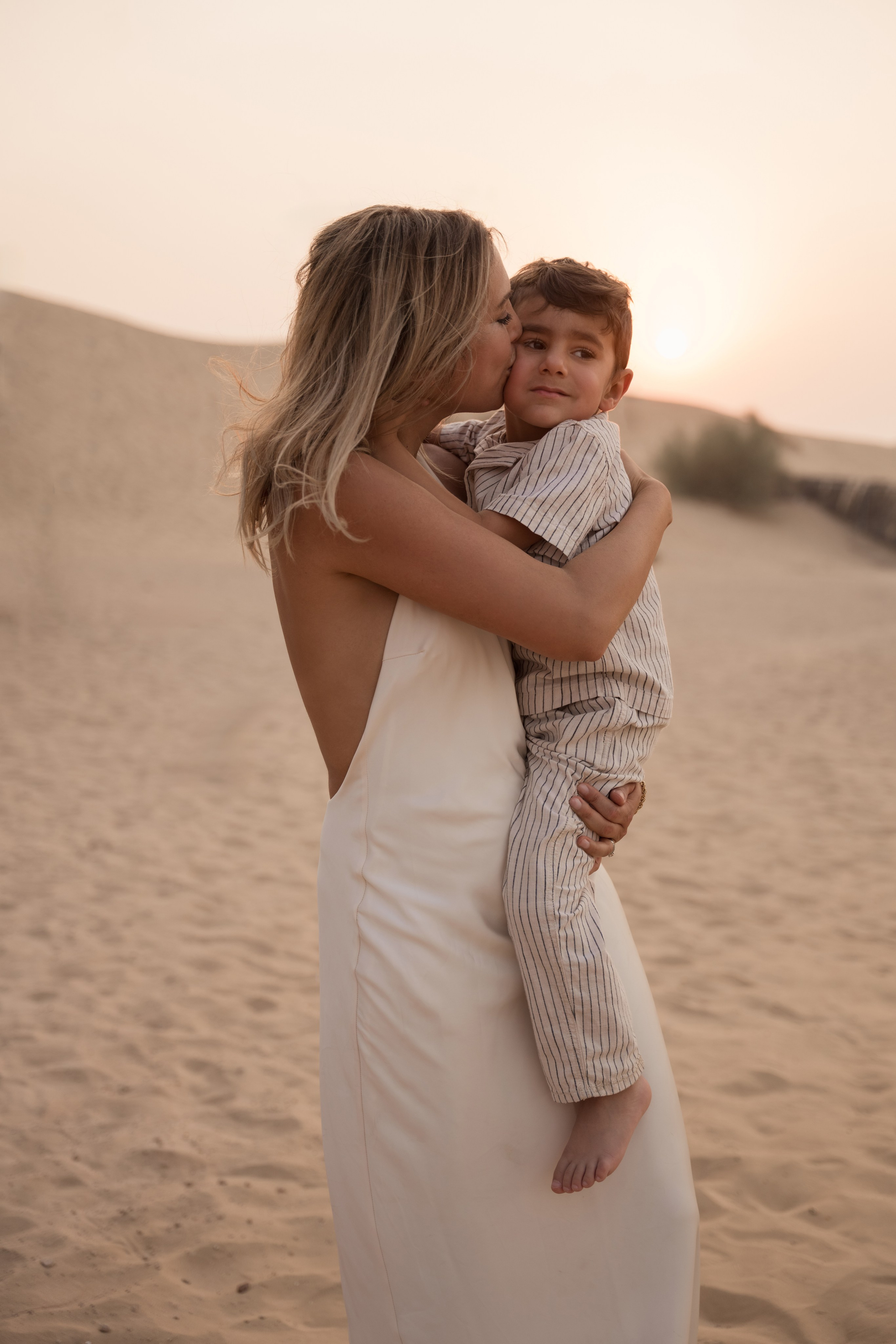 Sun, sand & family. Angela Iakovleva — Family Photographer in Dubai