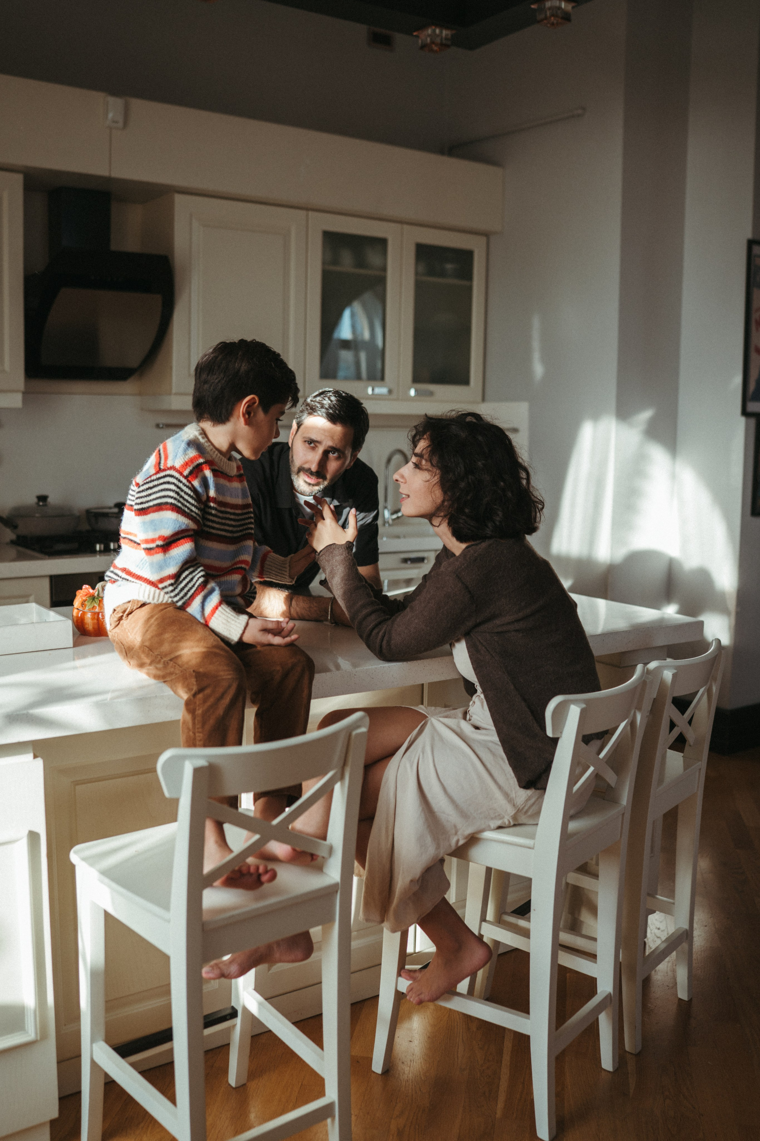 Seyrana, Raul and Rauf. Family photographer in Saudi Arabia
