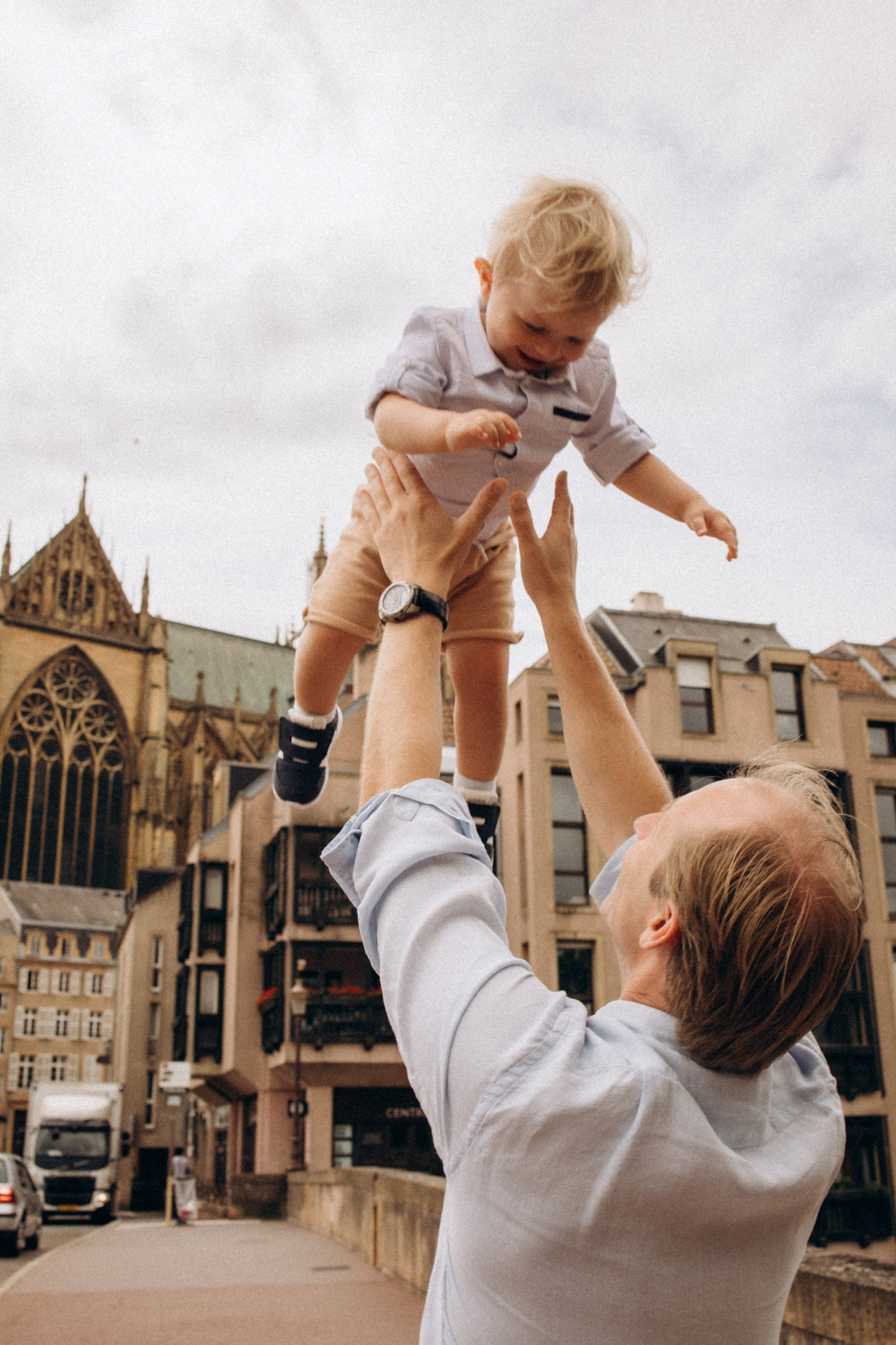 FAMILLE. Je suis Olga, votre photographe de famille à Metz et dans toute la France