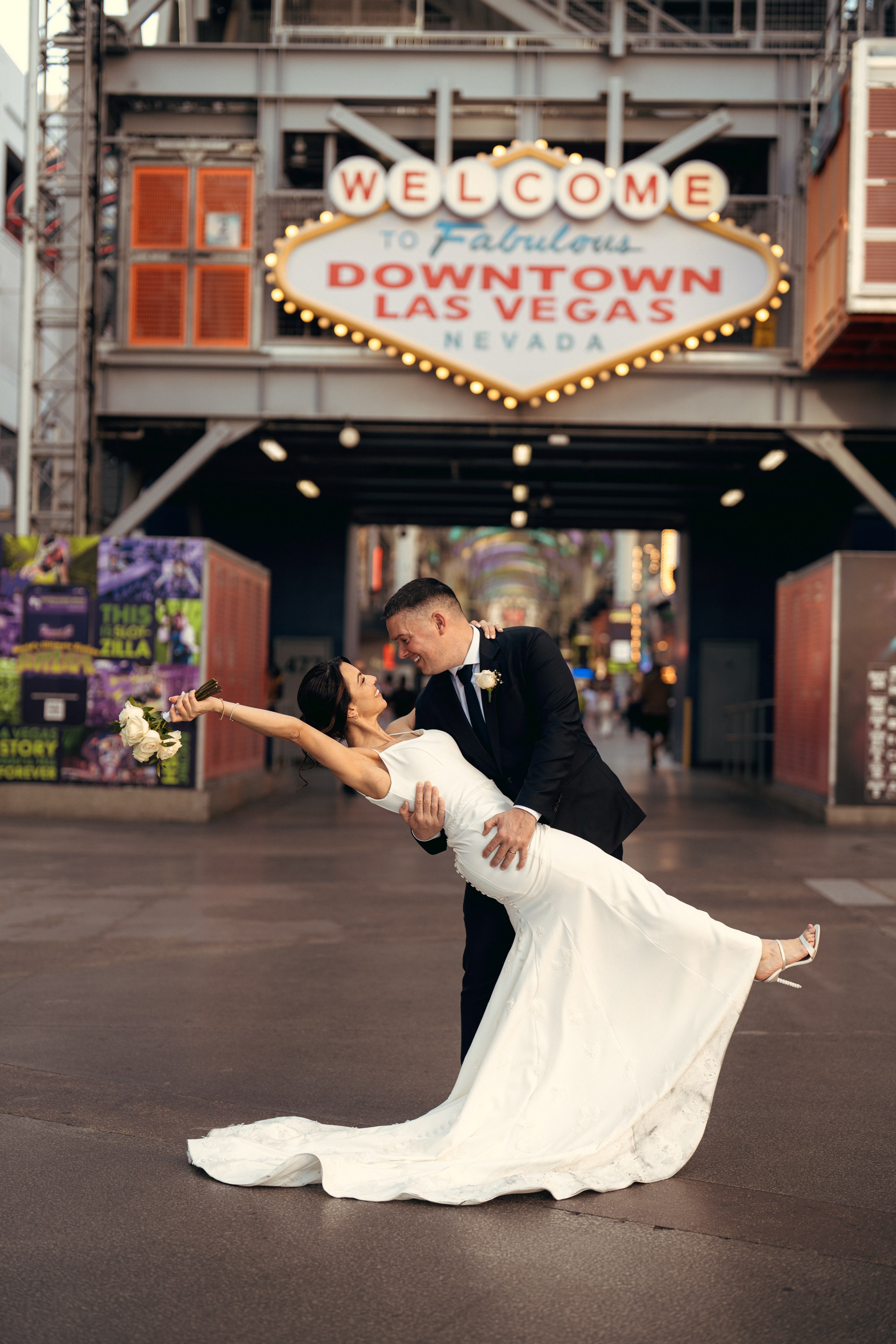 Lara&Dan. Wedding & elopement photographer Viktoriya Kravtsov. Las Vegas