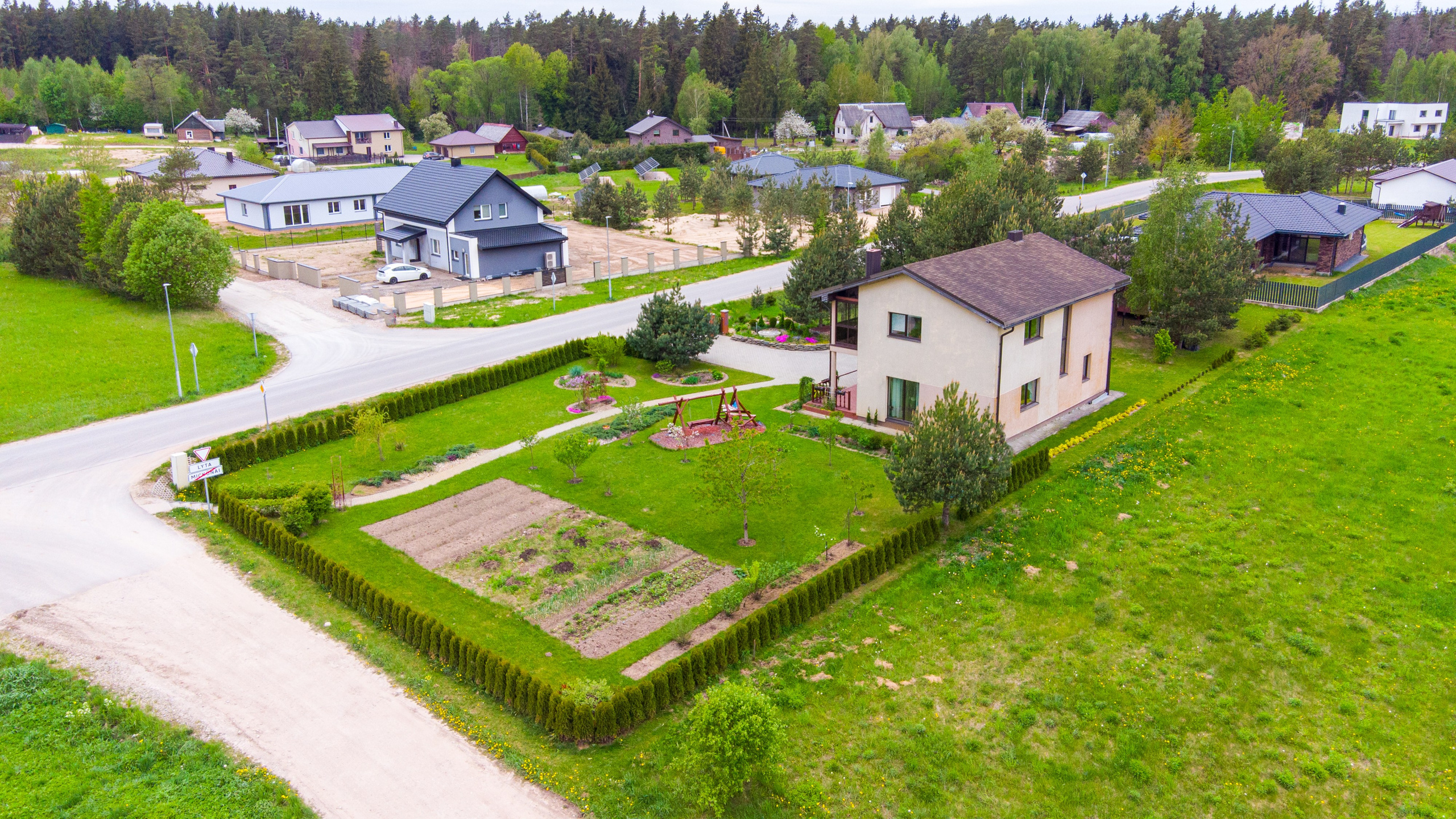 Mickūnai, Pamiškės g. Elina Sapiega fotografė Vilniuje