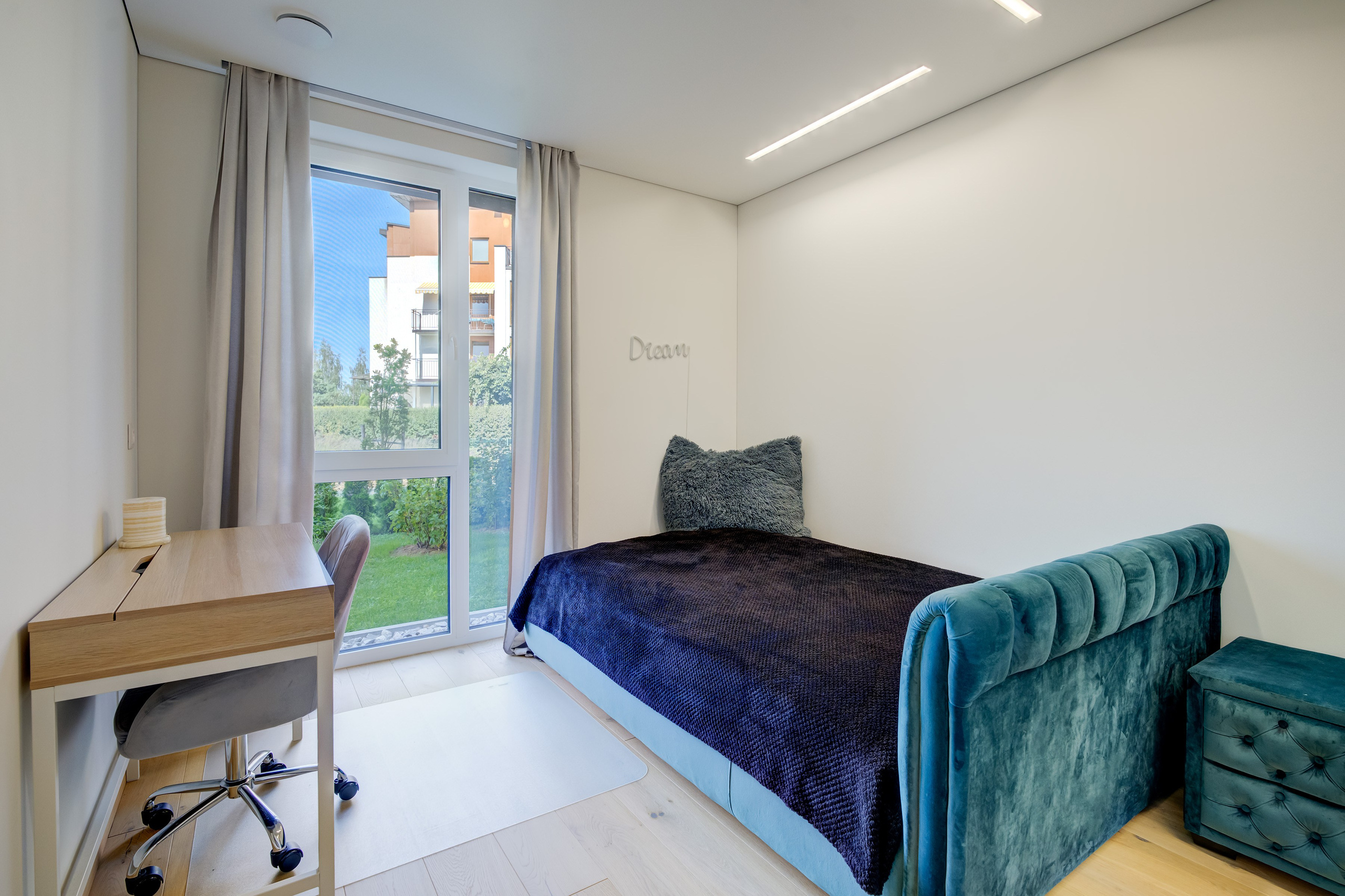 Gilužio g. 49, 2k. butas prie ežero. Elina Sapiega fotografė Vilniuje