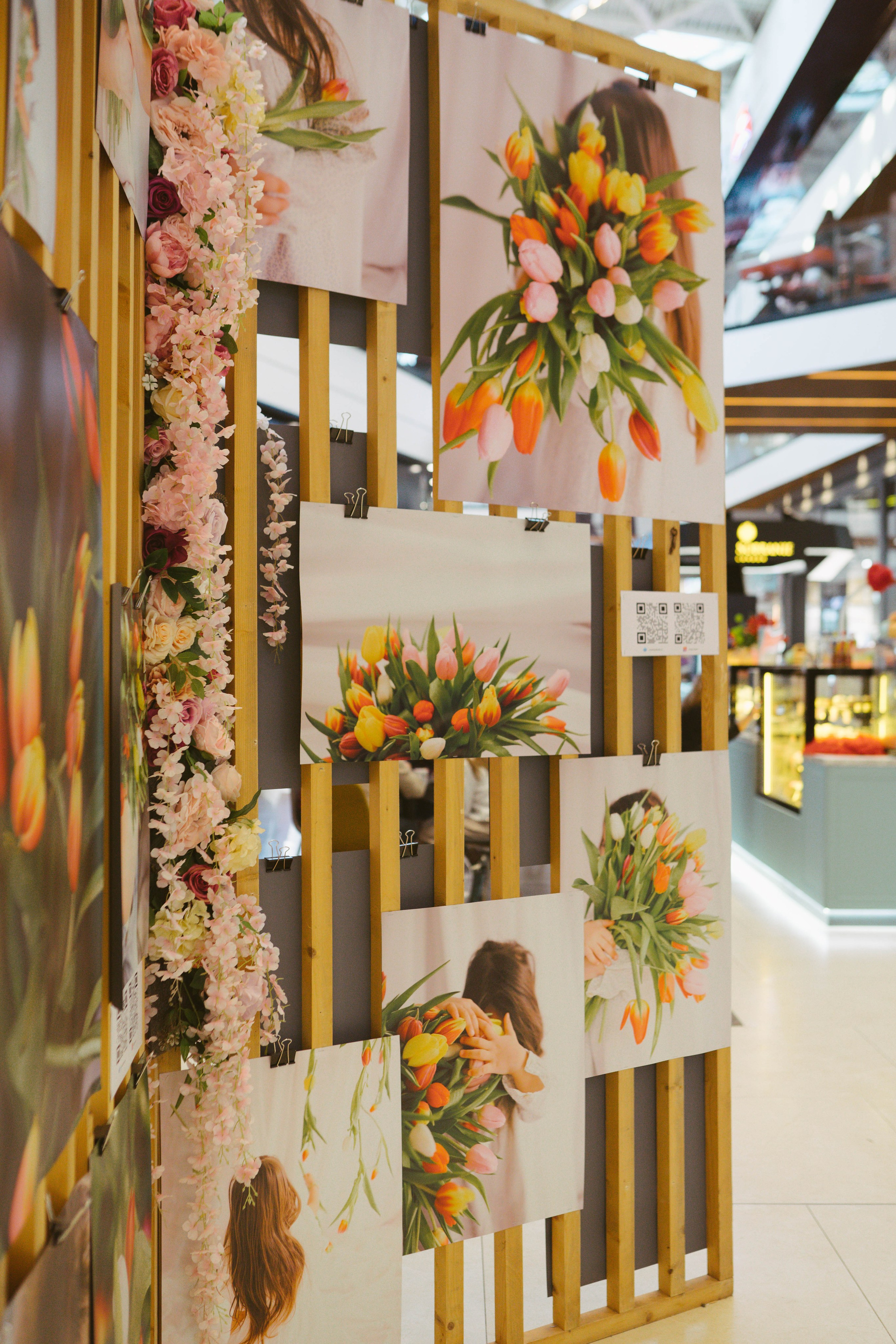 Expozitie Fotografie AFI BRASOVA fi Primăvară: Manifest Vizual despre Viață | Mădălina Beda. Madalina Beda- Artist vizual, fotograf, doula la nastere, consultant babywearing Brasov si in toata tara