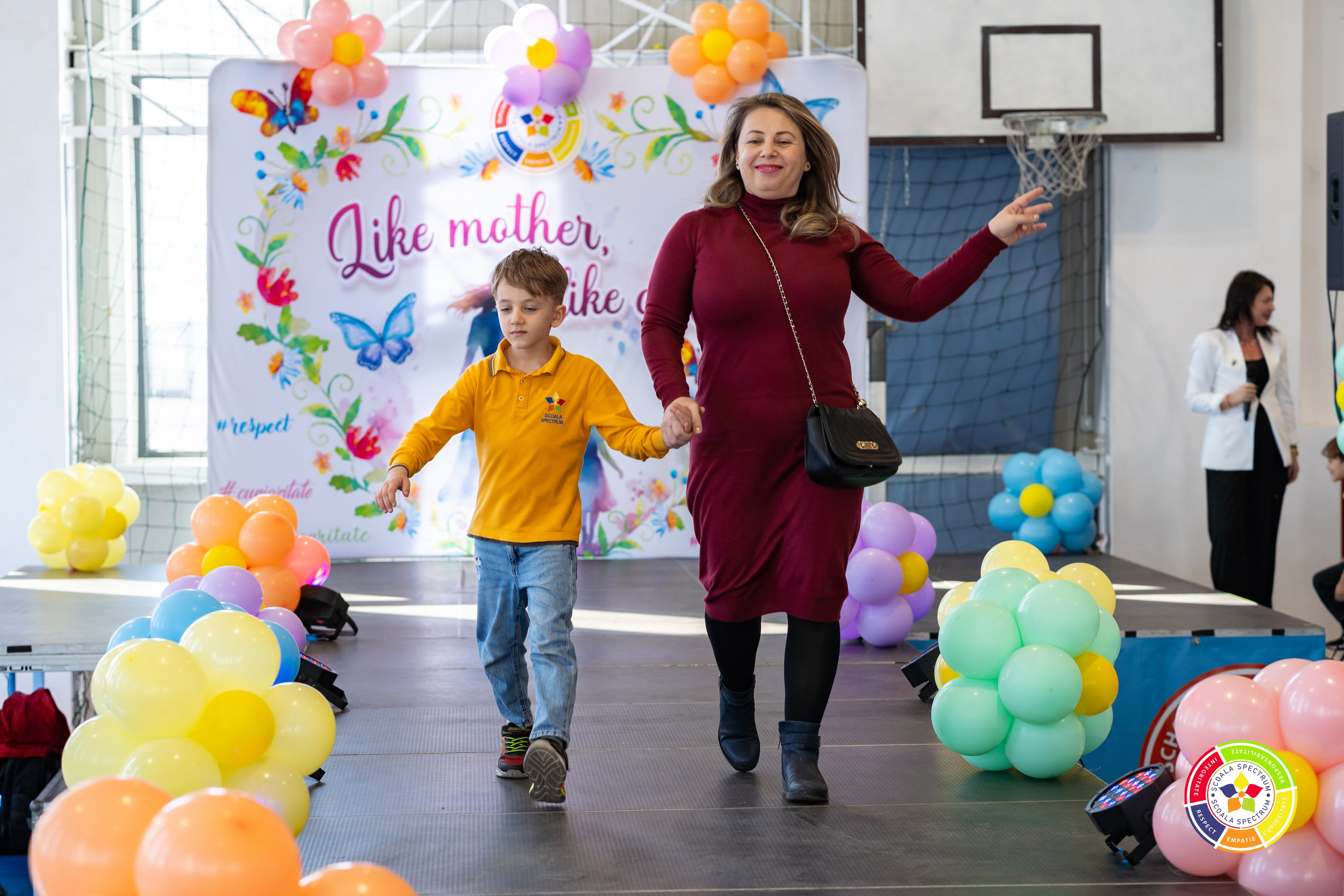 Spectrum “Like Mother, Like Child”. Adelinne — fotograf profesionist în Constanța pentru familii, bebeluși și evenimente