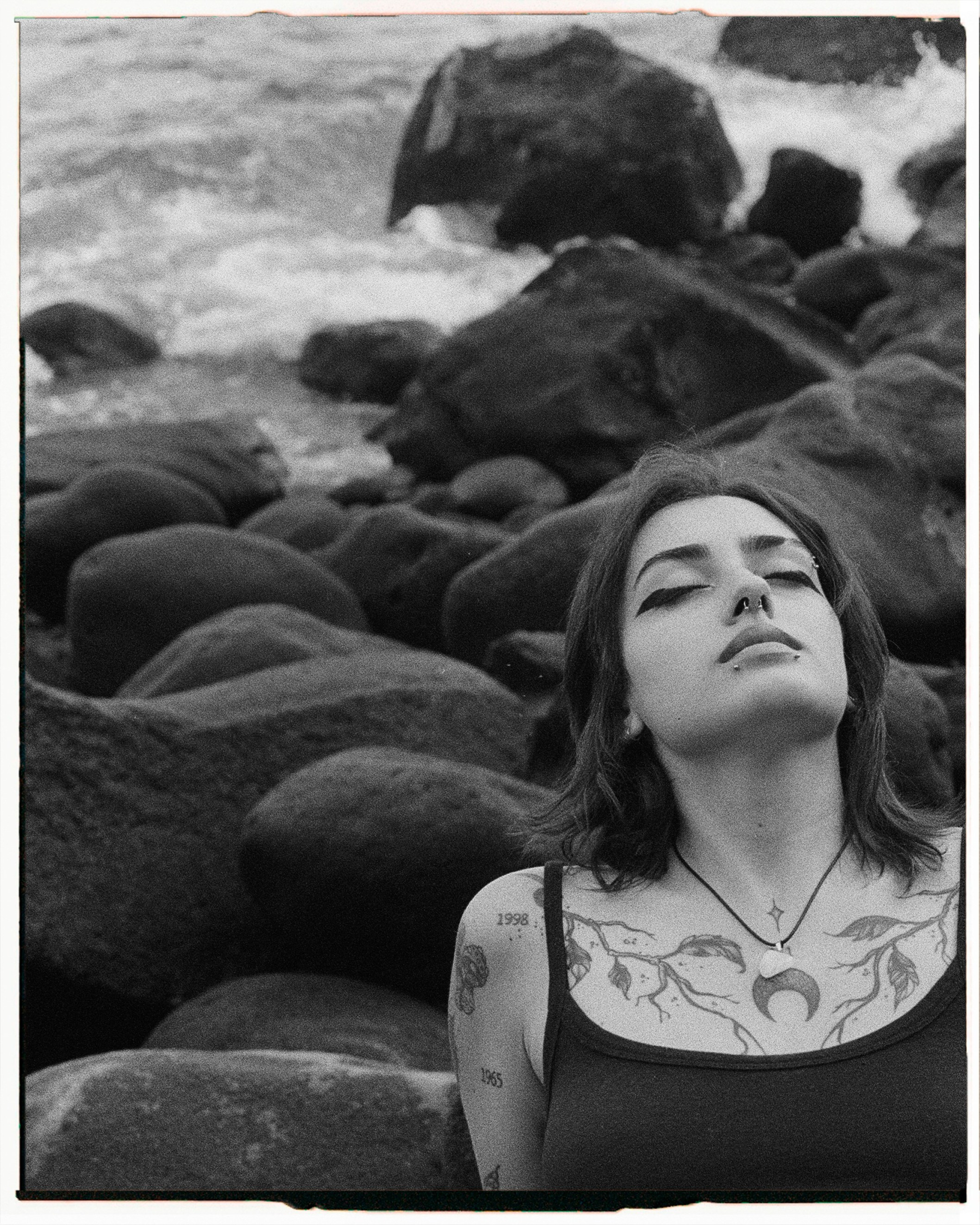 Veronica / ILFORD HP5. Portrait photographer in Madeira — Marina Shtukina