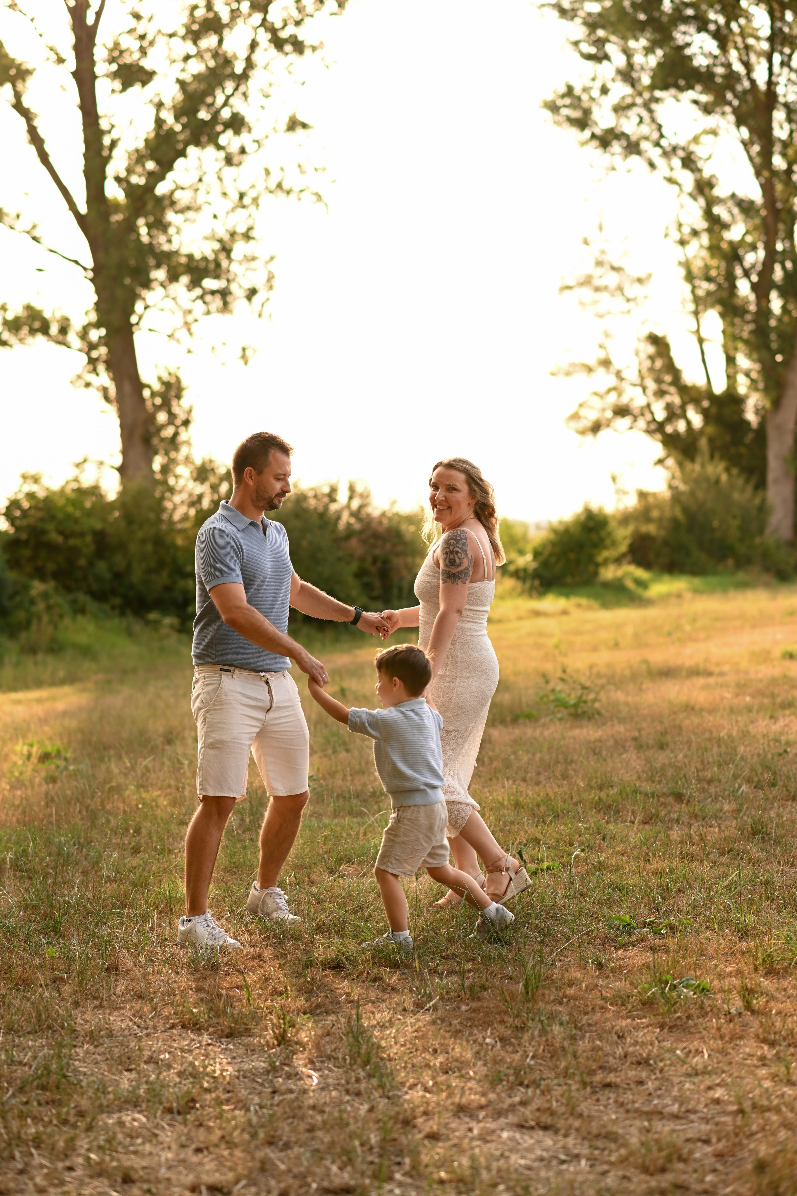 Familienfotoshooting im Studio & Outdoor |Köln, Aachen, Düren. Neugeborene, Baby Fotografin in Düren (NRW) - Vitalina Unruh