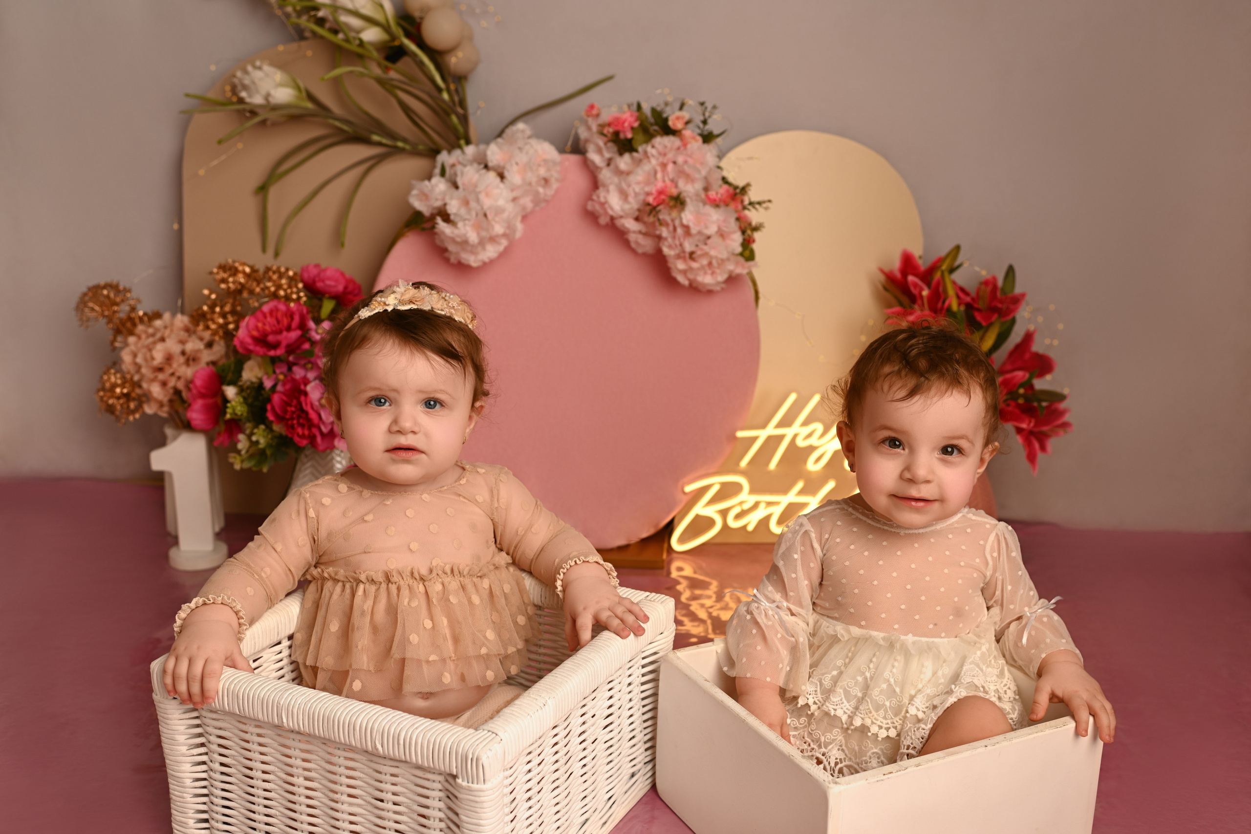 Cake Smash Fotoshooting zum ersten, zweiten Geburtstag. Neugeborene, Baby Fotografin in Düren (NRW) - Vitalina Unruh
