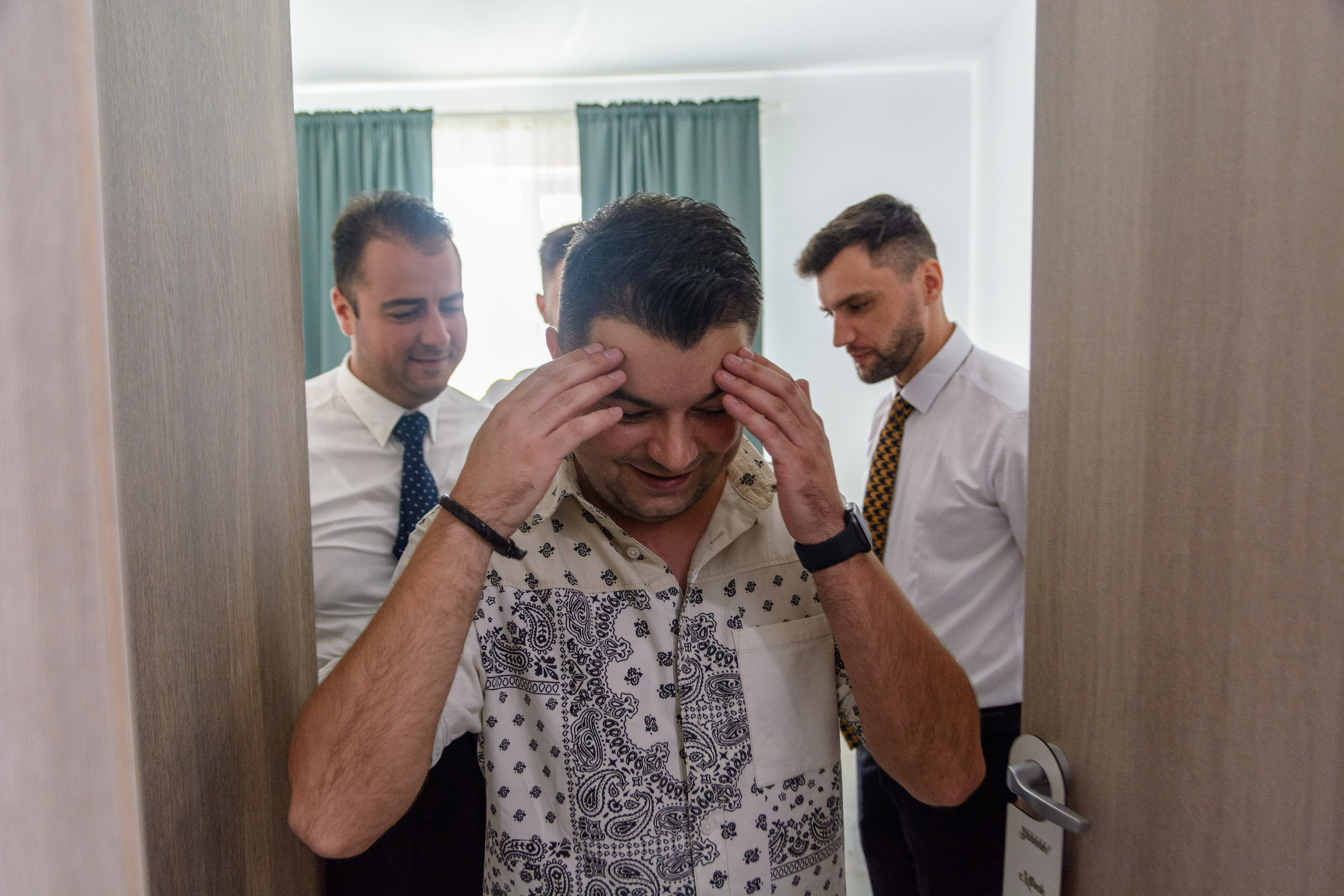 Povestea din spatele fotografiei perfecte: Un ghid pentru mirese. Wedding photographer from Bucharest Eugen Elisei