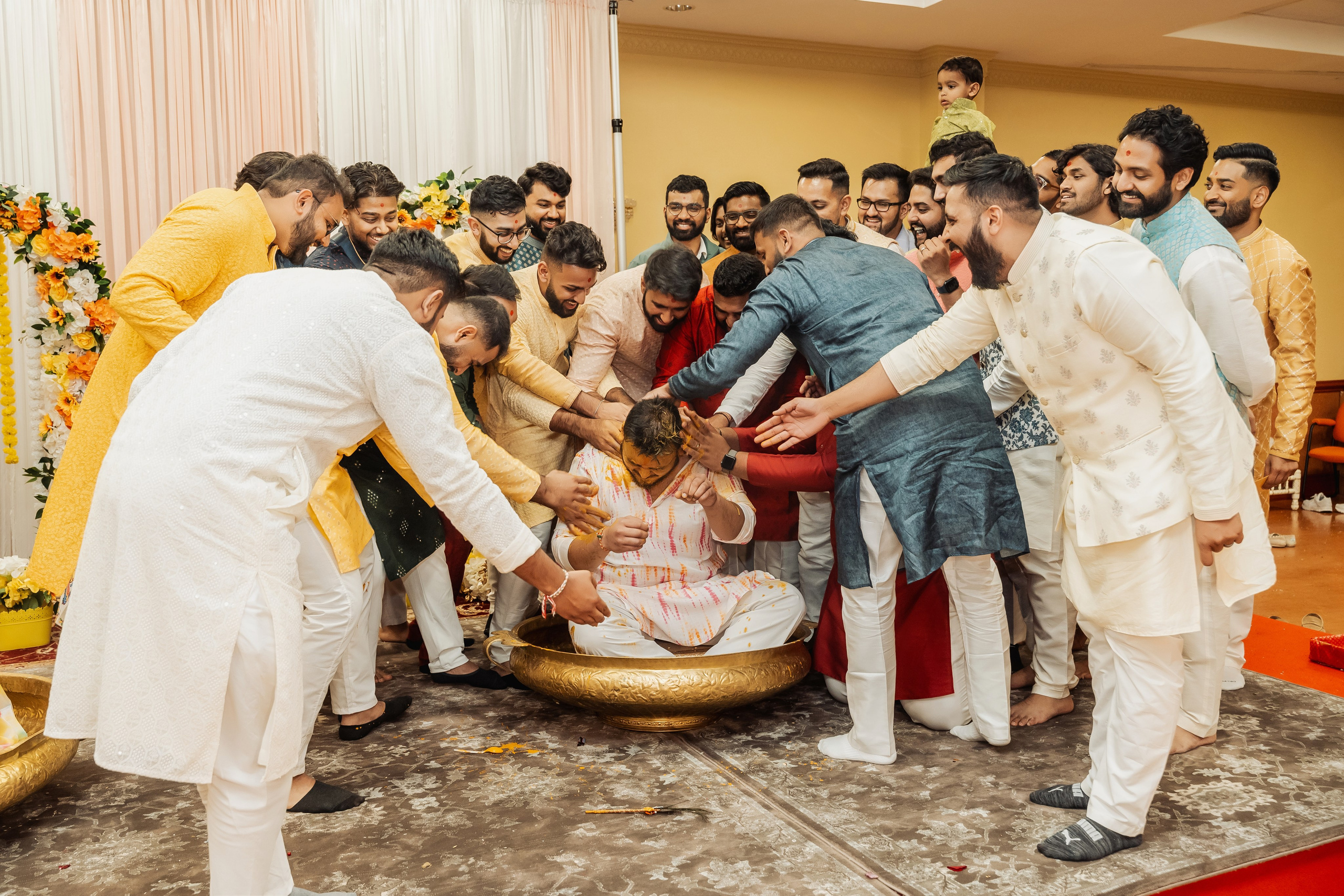 Darshil & Shailja. Wedding Photographer & Cinematographer studios