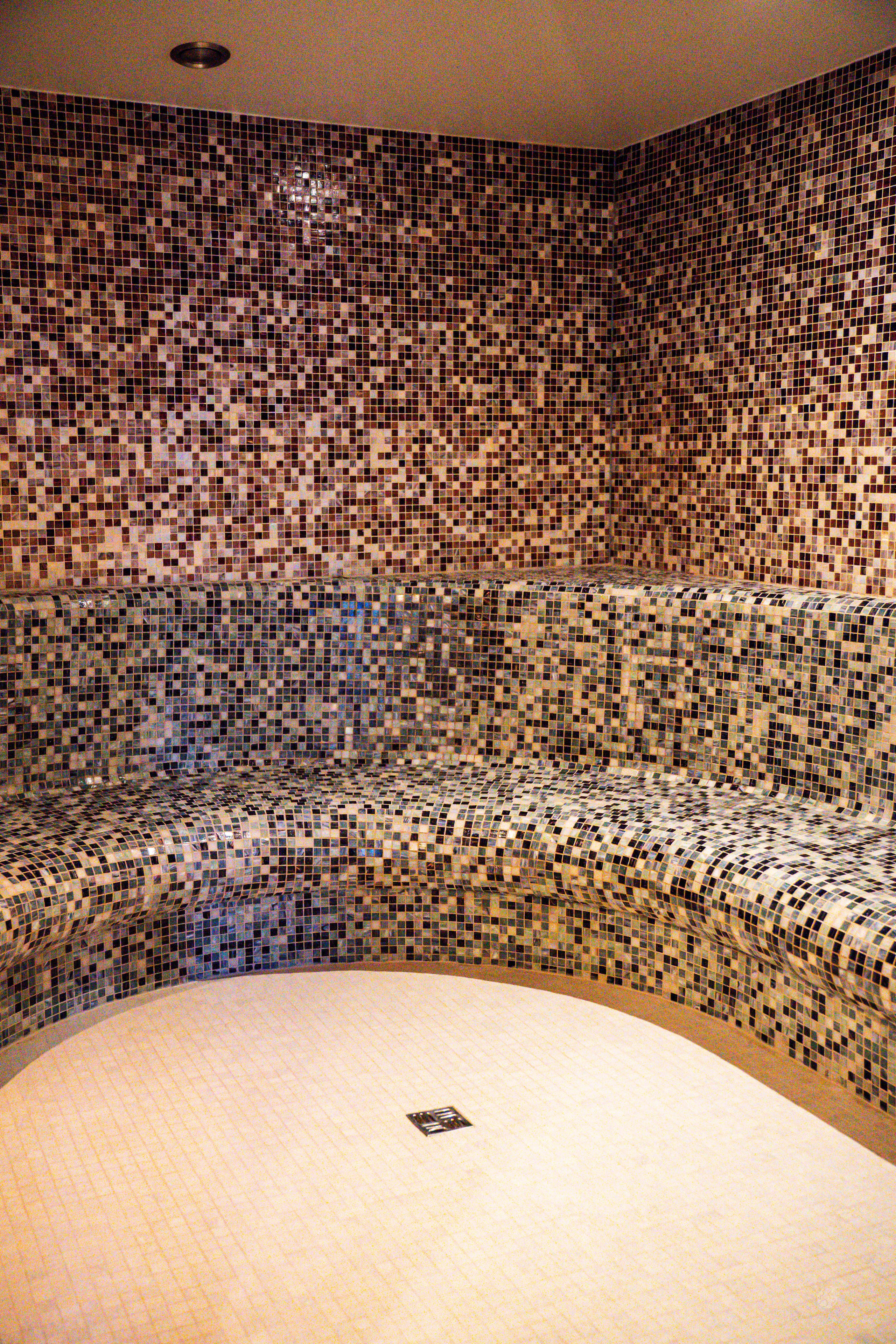 Ana Hotels. Creste si calatoreste