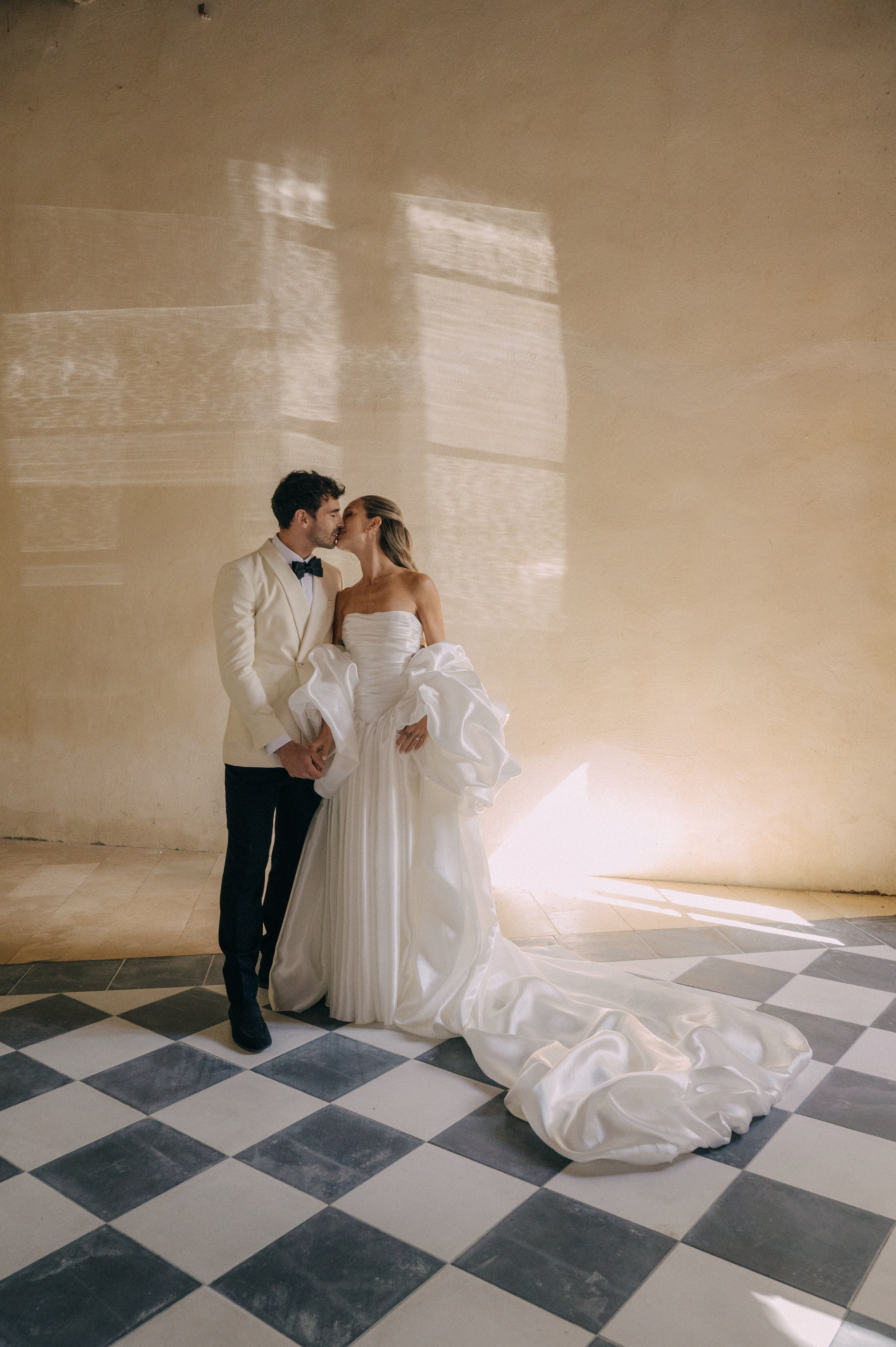 Paula and Tony. Wedding and commercial photographer