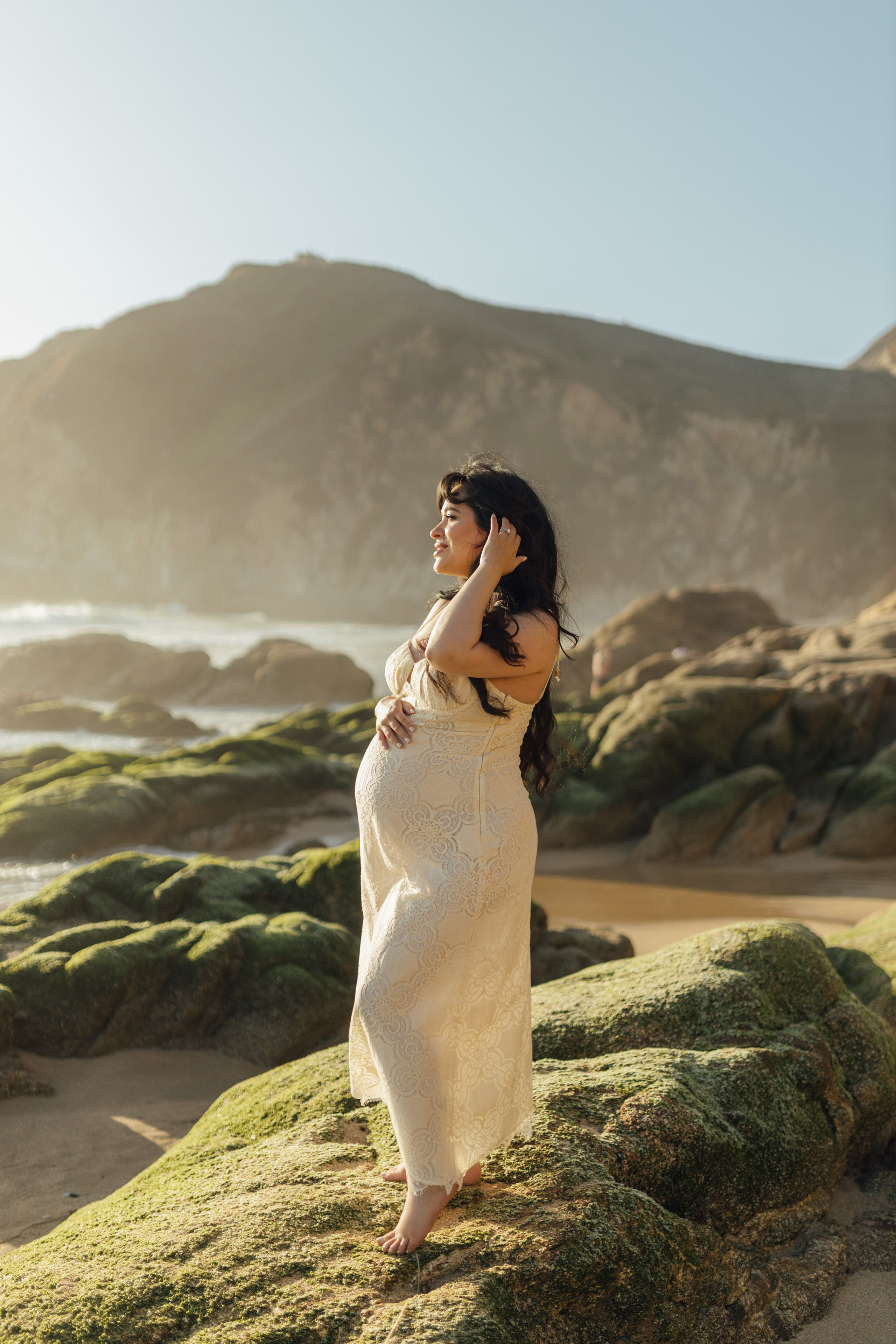 Gray Whale Cove State Beach Maternity Photo Session. Maternity, newborn photographer in the Bay Area|Iryna Rakivnenko
