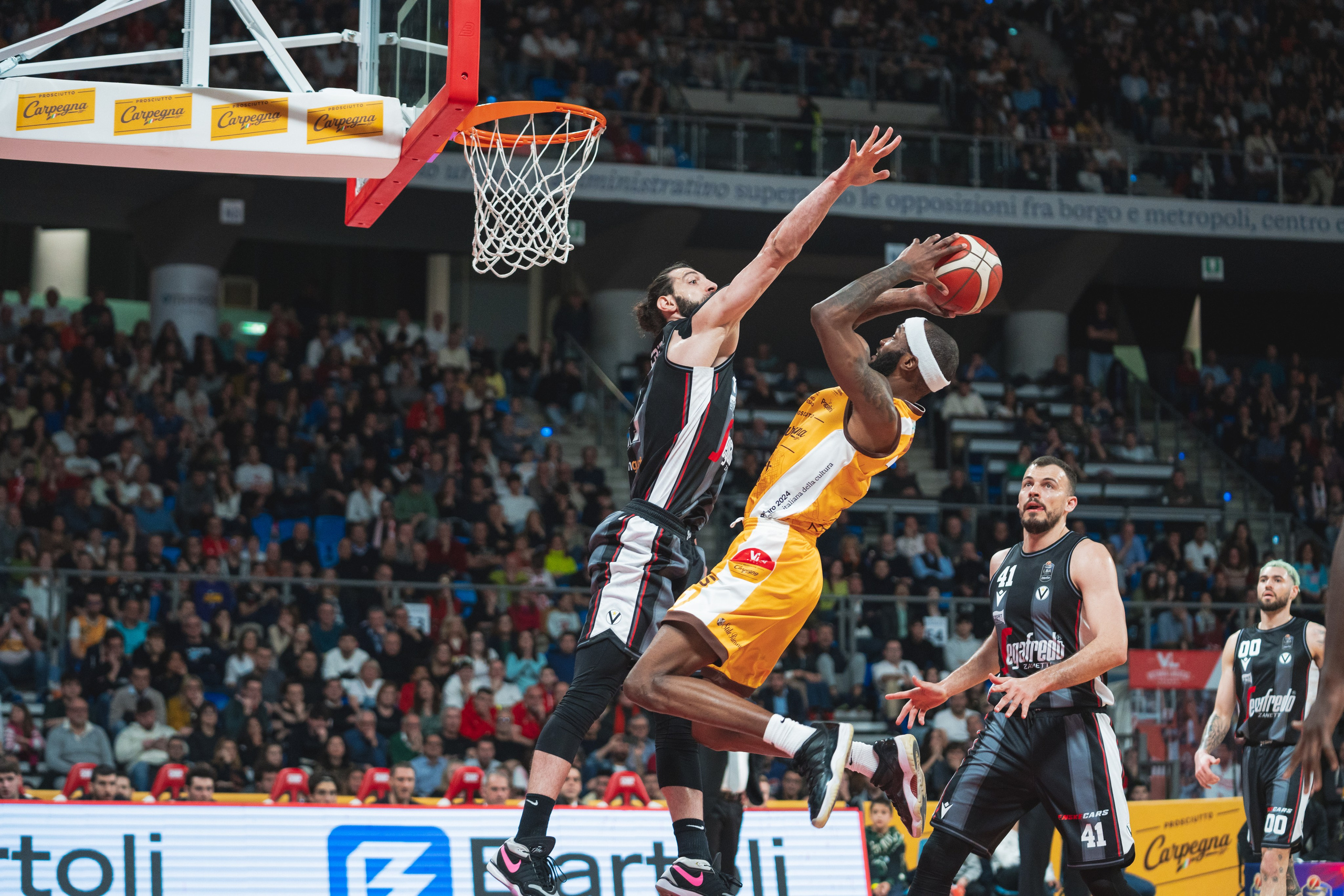 LEGA BASKET SERIE A - Stagione 2023/2024. Weddings, sports and events photographer in Senigallia