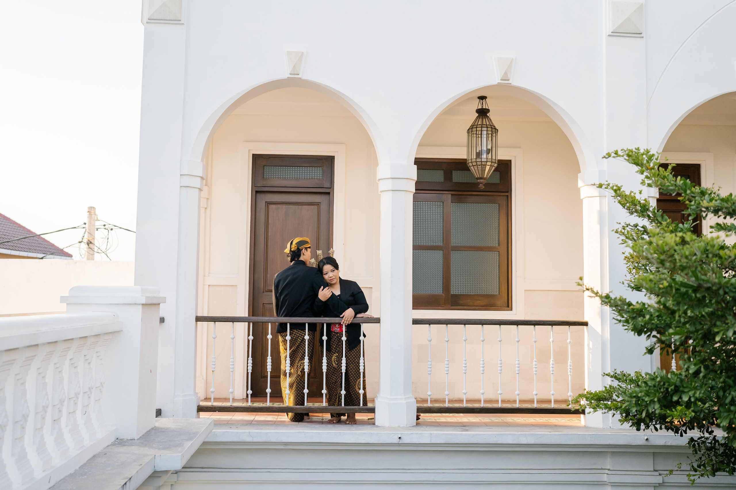 Prewedding Photo Shoot with Javanese style. Female Photographer in Bali