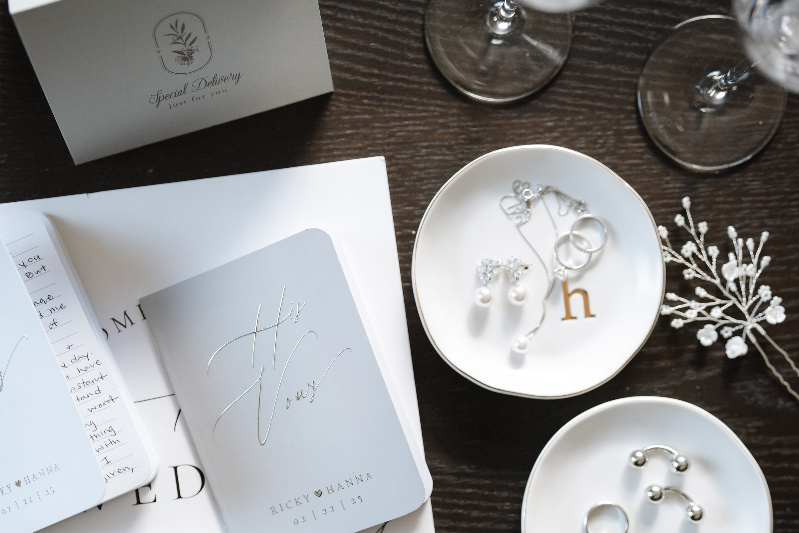 Elegant Wedding Shoot in New York. Portrait and wedding photographer in New York